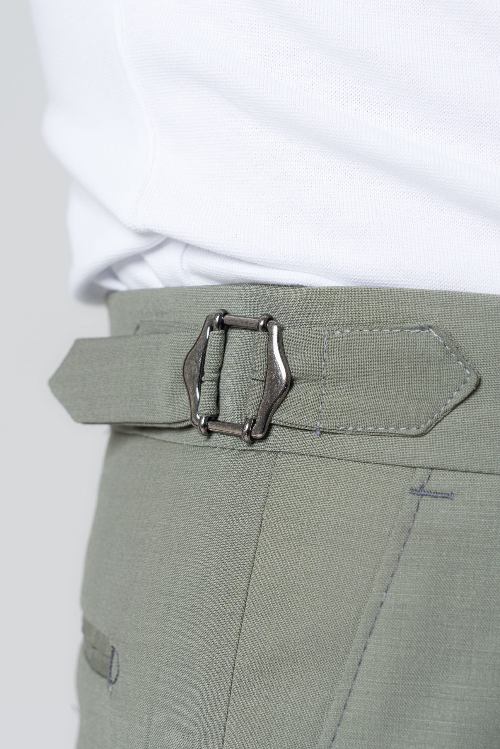 Pantalones de corte ancho color verde oliva con hebillas laterales Ischia