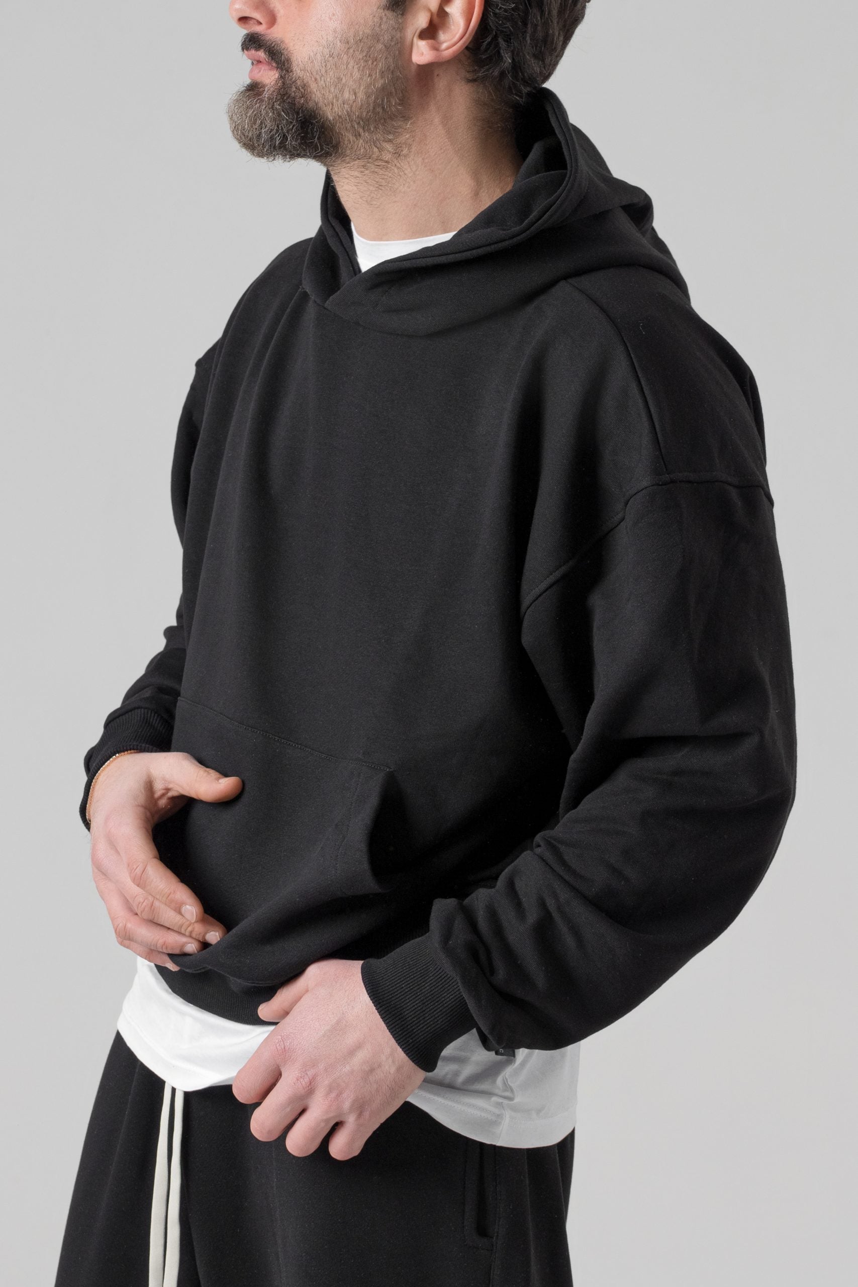 Sudadera negra oversize