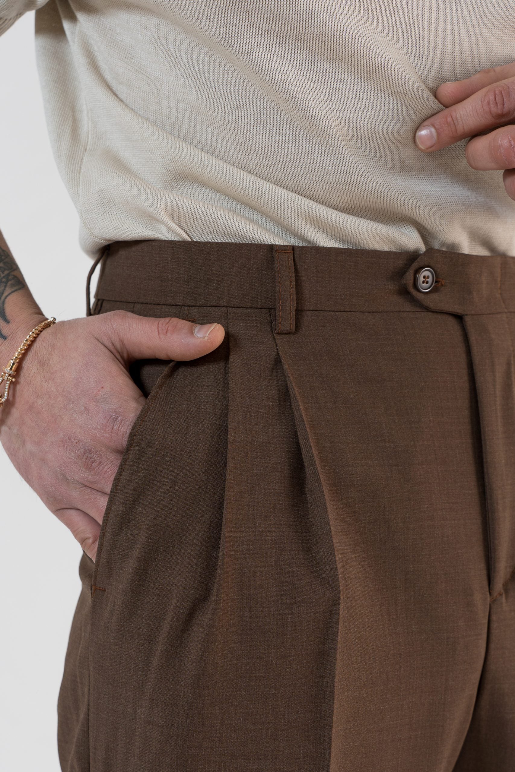 Pantalone Fondo Ampio con Passanti Moro Roma