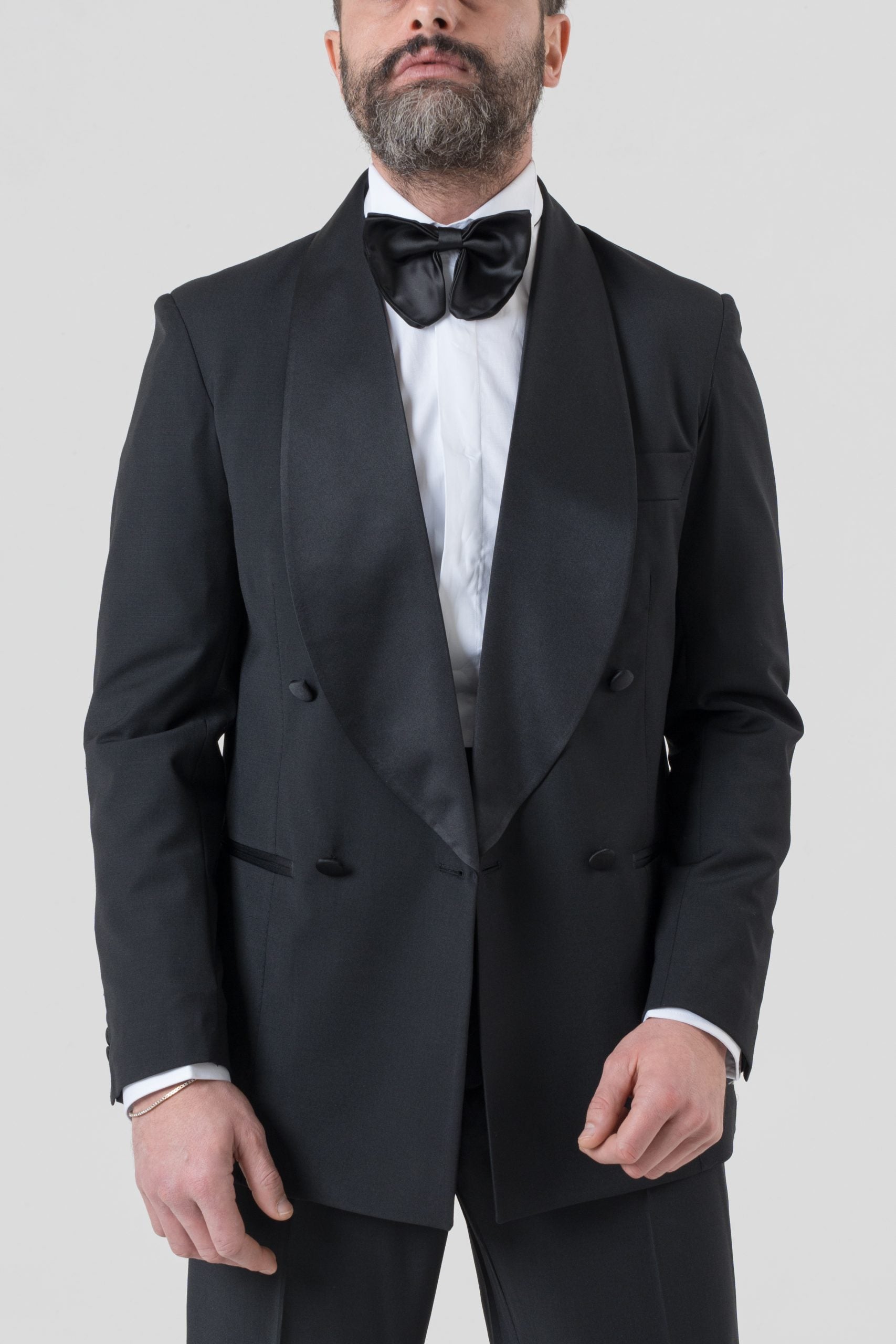 Chaqueta de esmoquin negra cruzada con solapa de chal