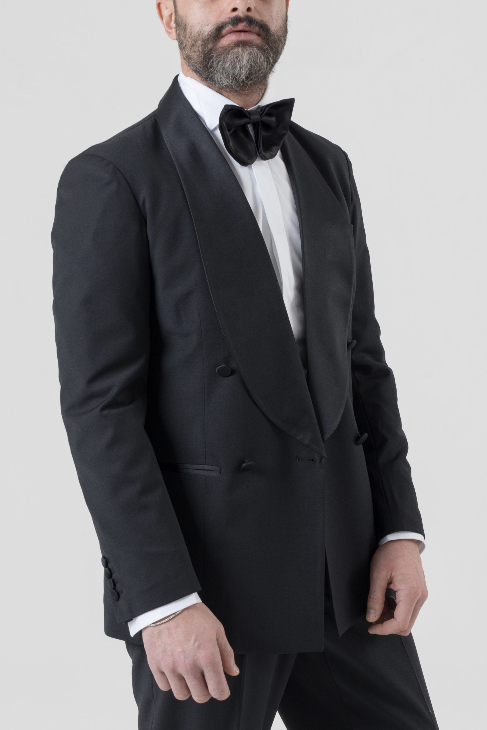 Chaqueta de esmoquin negra cruzada con solapa de chal