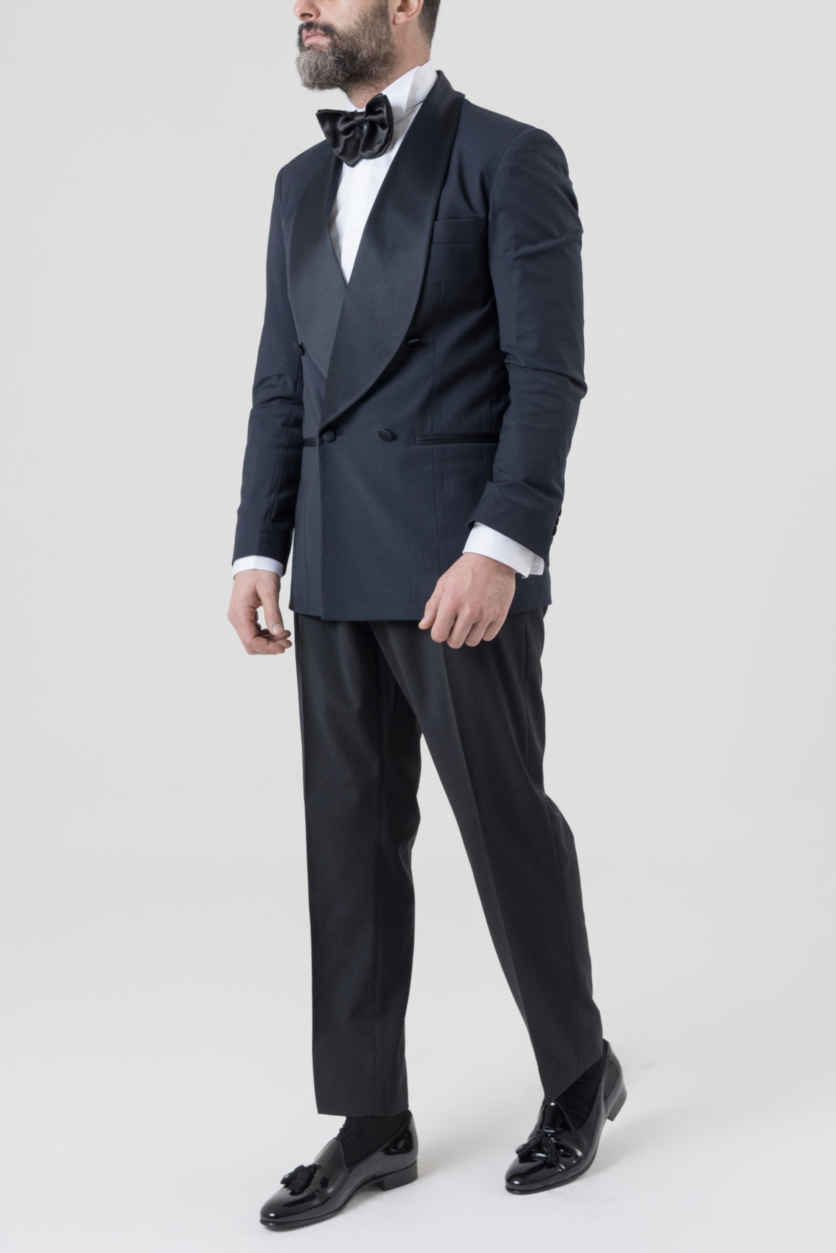 Giacca Smoking Doppiopetto con Rever a Scialle Blu