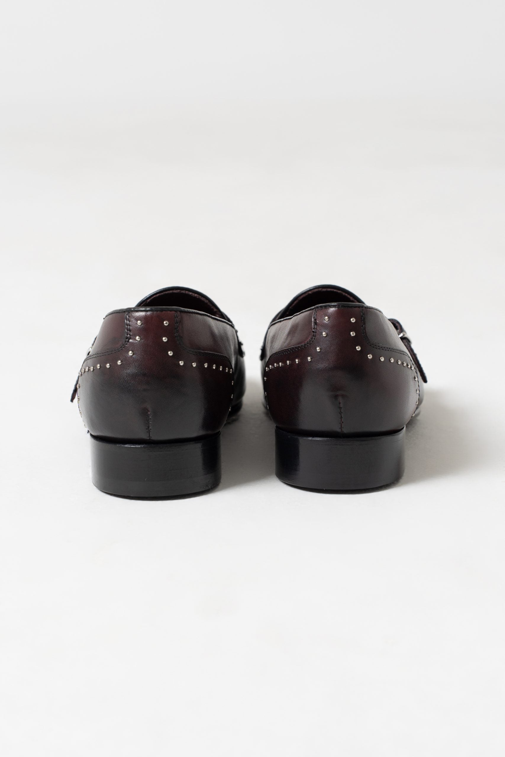 Mocassino Borchiato con Doppia Fibbia Bordò