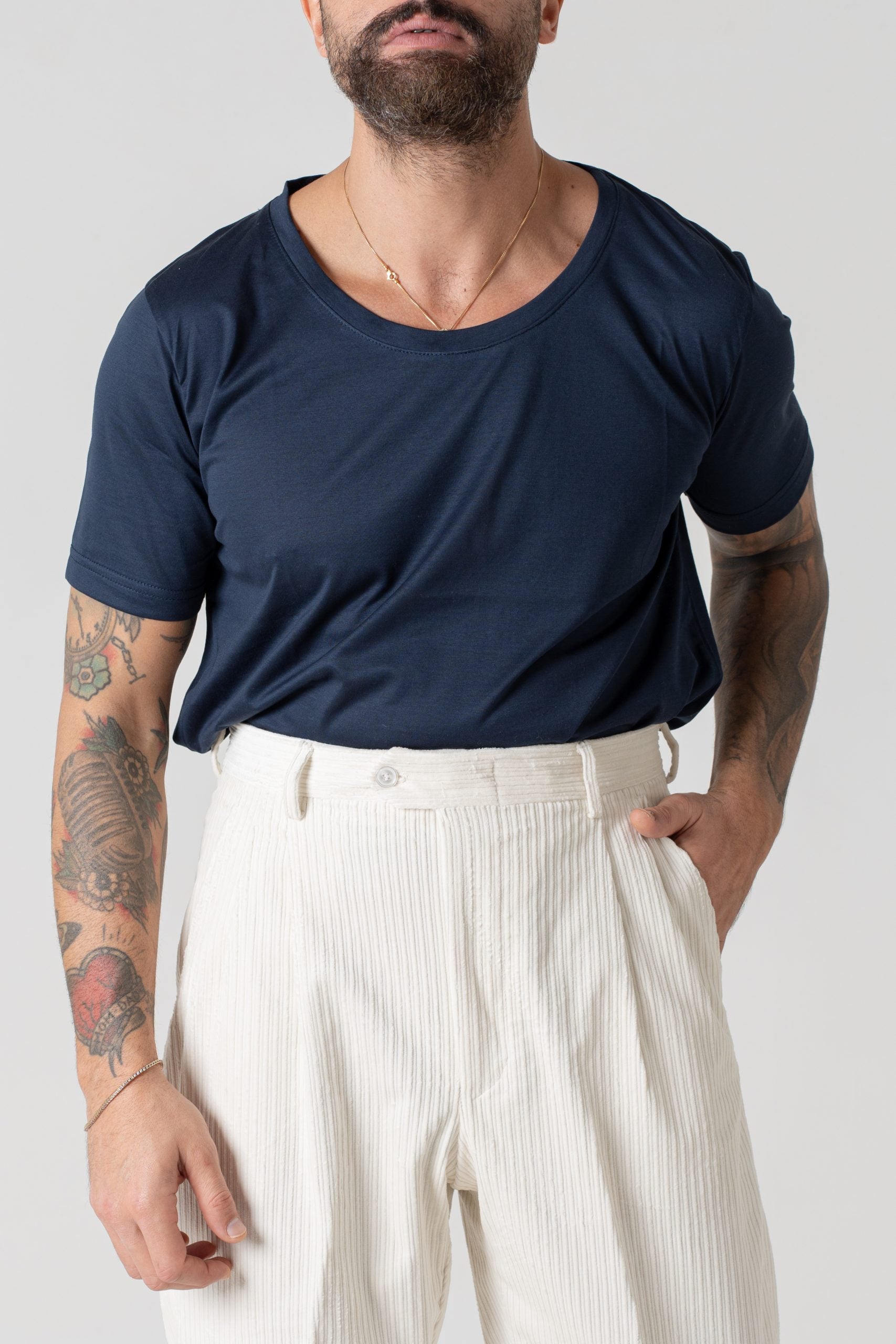 T-Shirt Regolare Collo a Barca in Filo di Scozia Blu