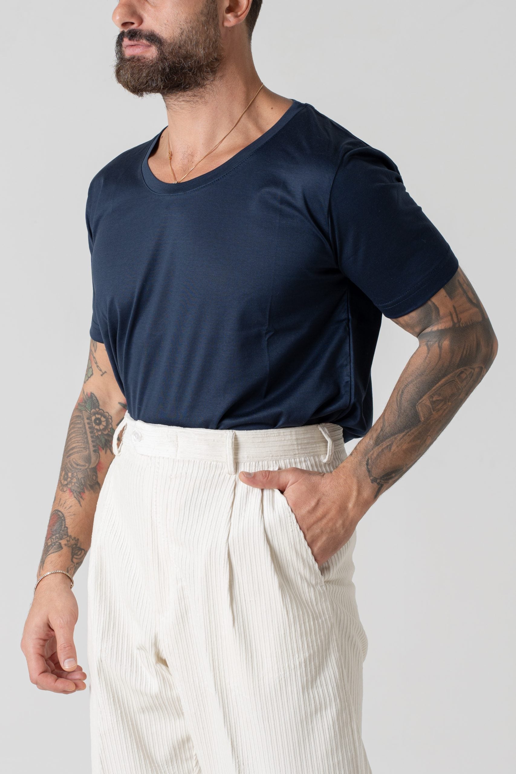 T-Shirt Regolare Collo a Barca in Filo di Scozia Blu