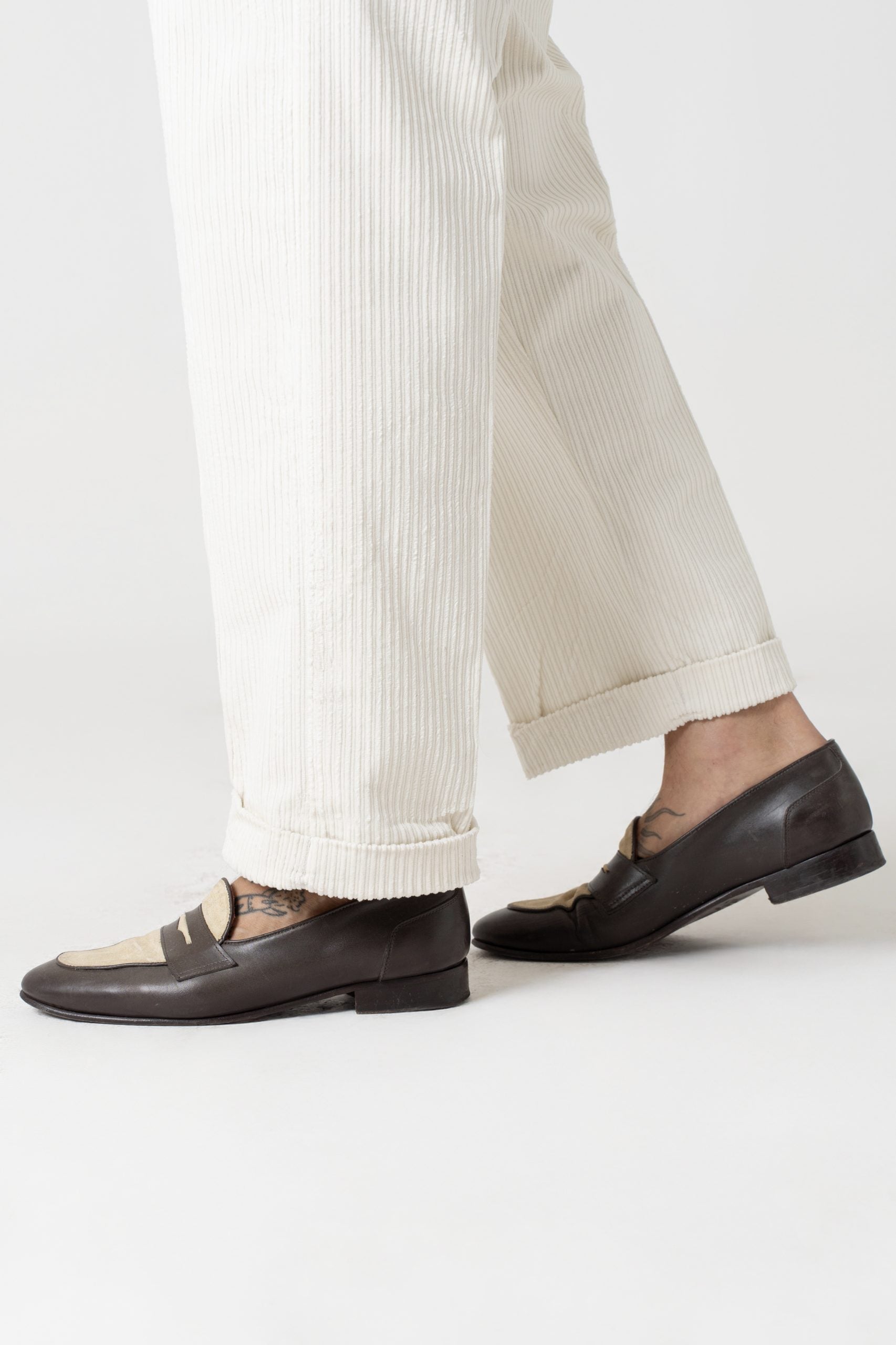 Pantalone in Velluto a Coste Fondo Ampio con Passanti Panna