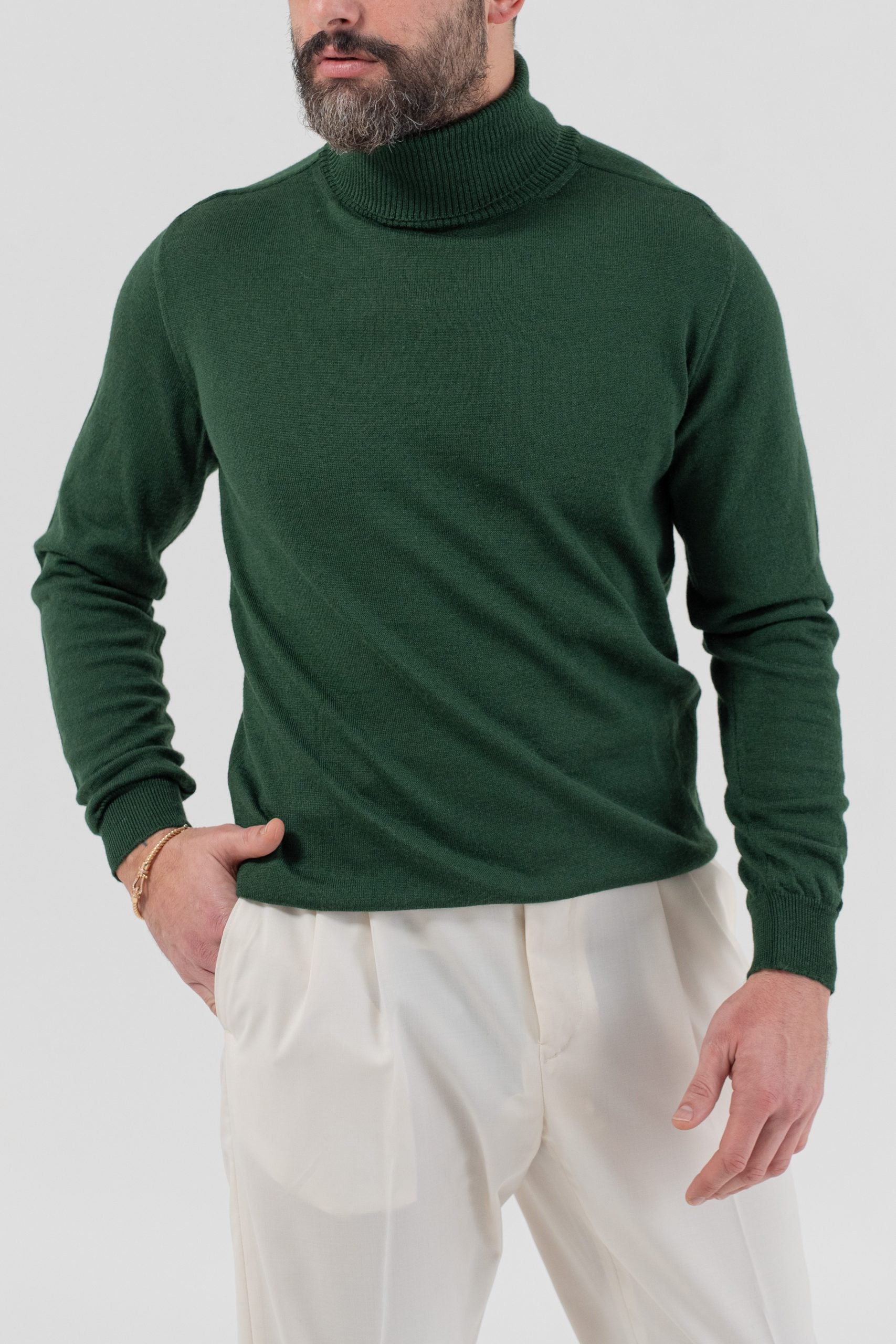 Cuello alto de mezcla de lana merino verde bosque