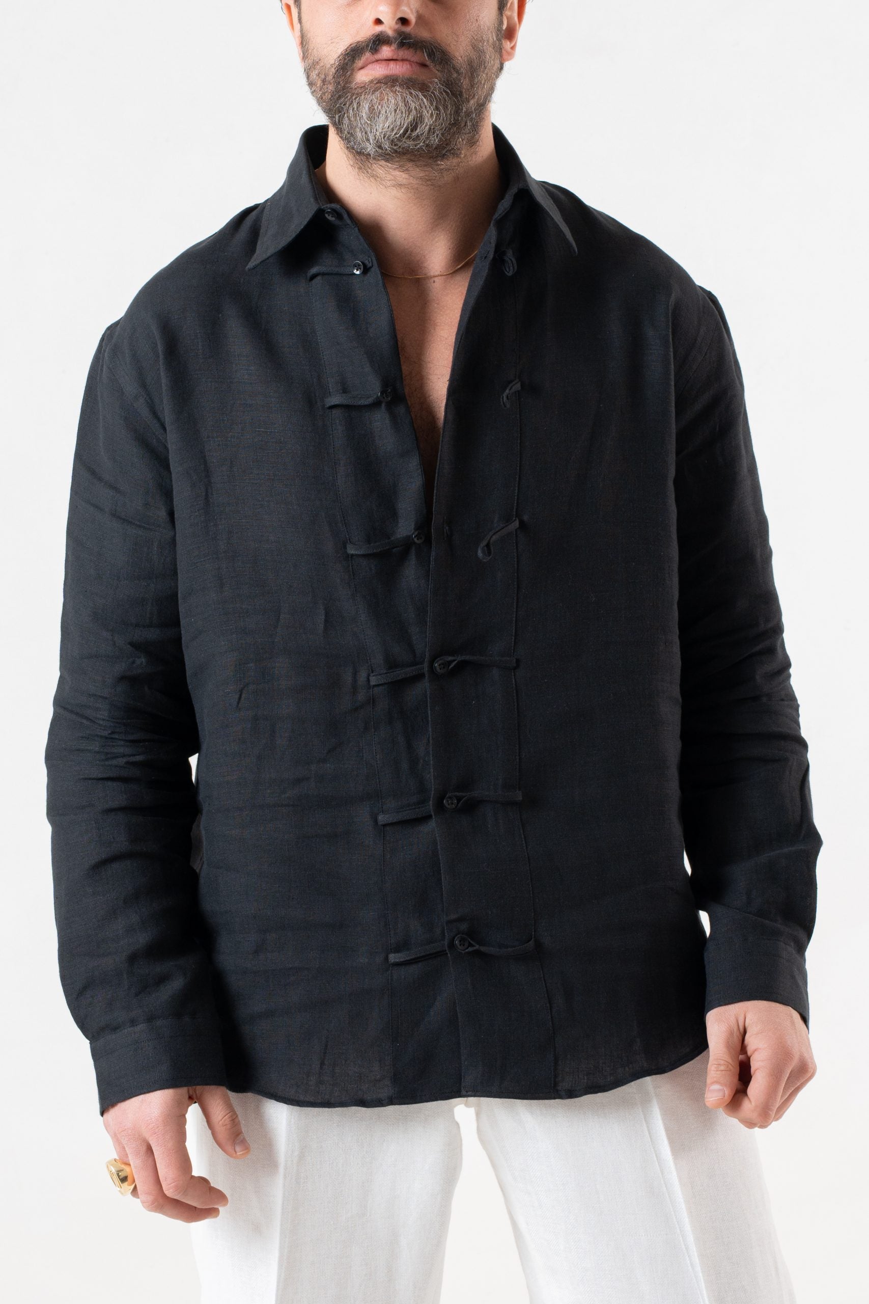 Camicia in Lino con Alamari in 100% Lino Nera