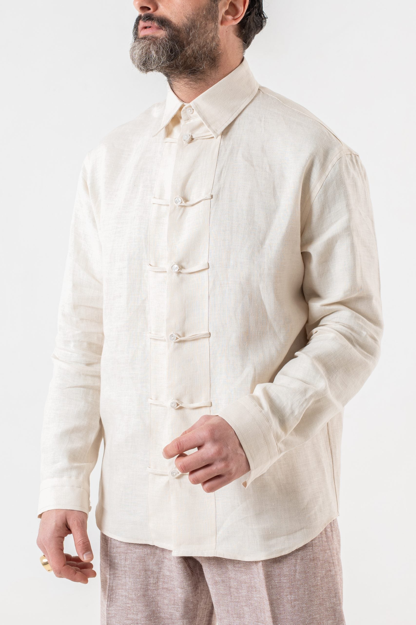 Camicia in Lino con Alamari in 100% Lino Naturale