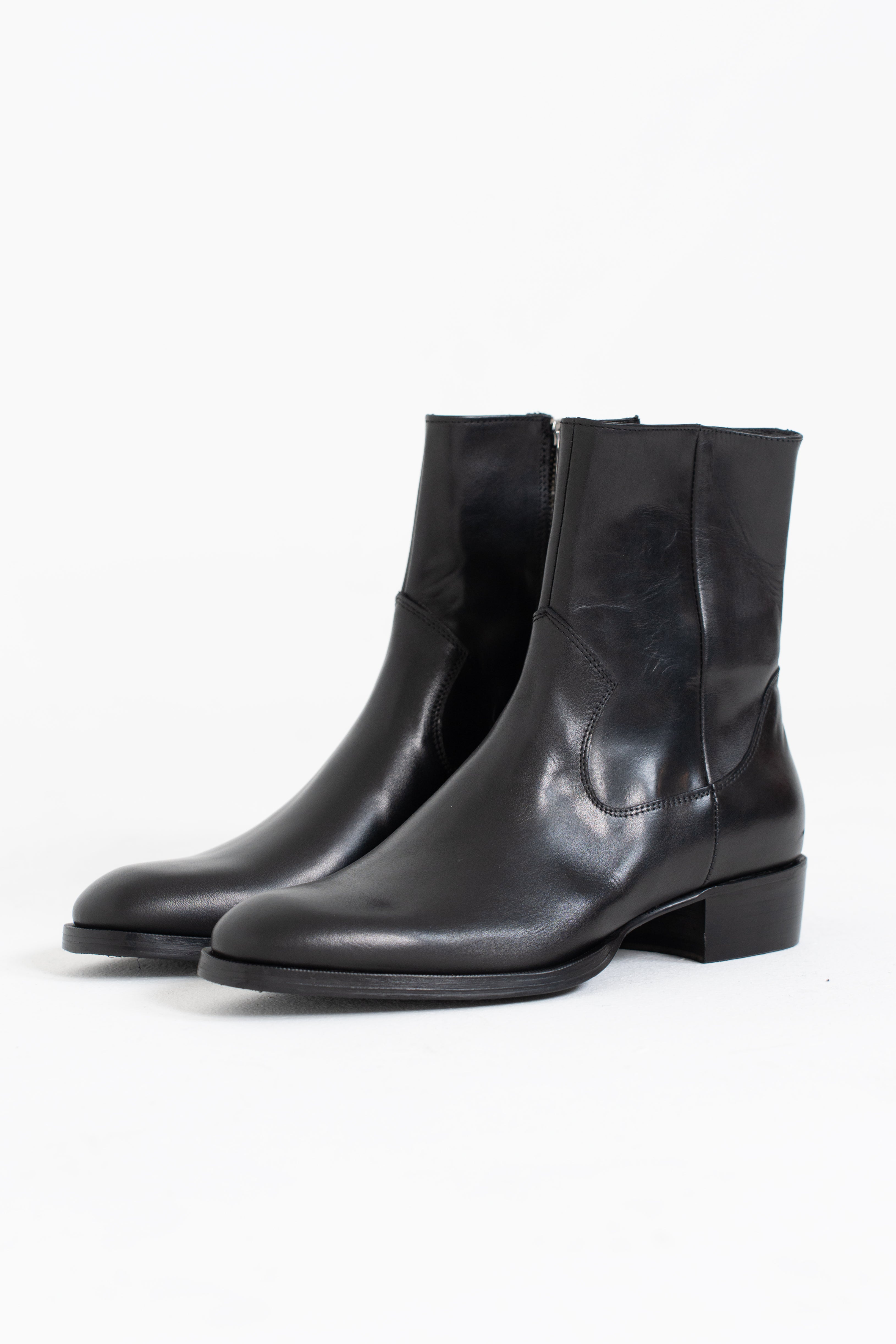 John Boots in Pelle Nero