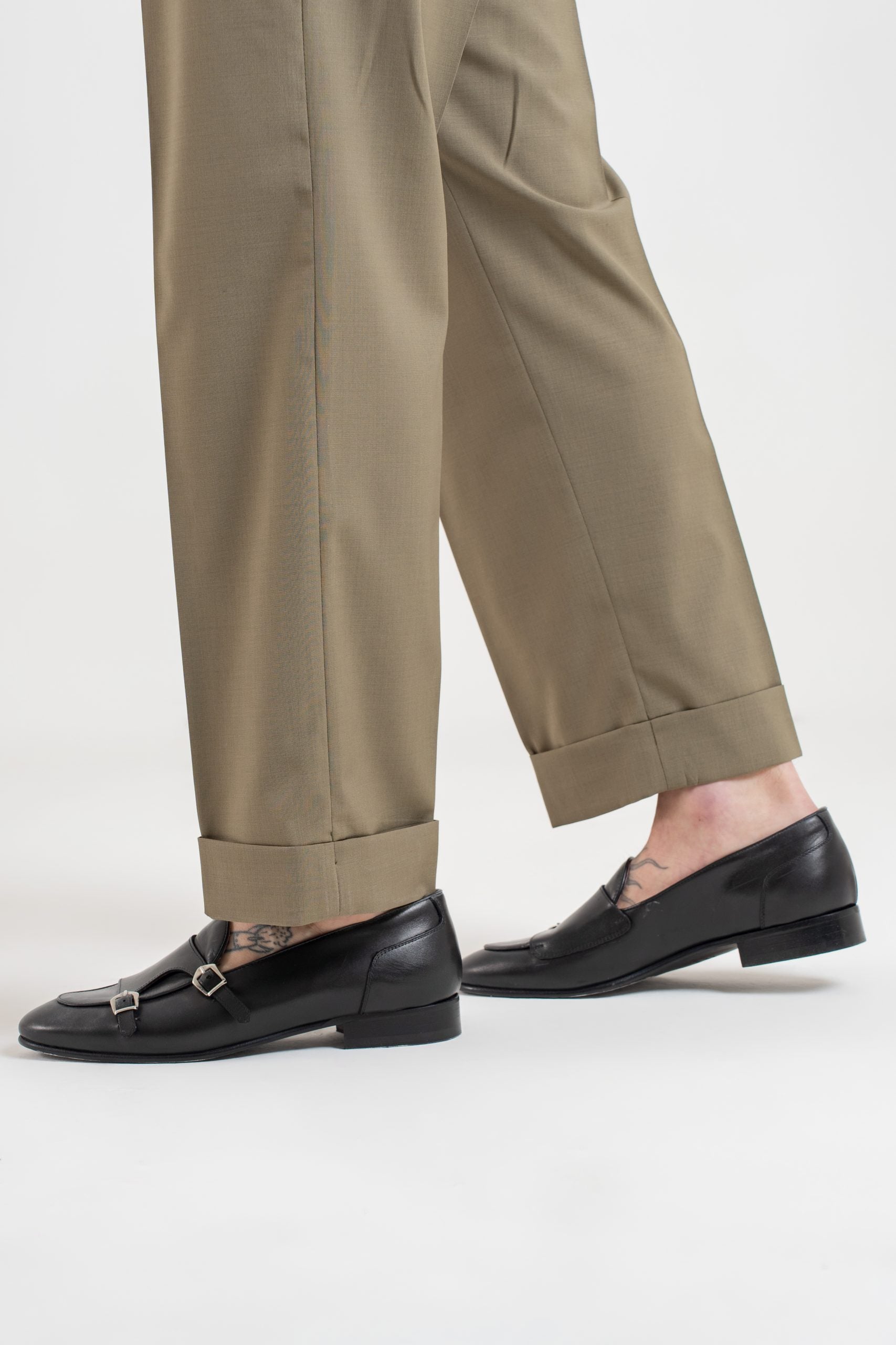 Pantalone Fondo Ampio e Fibbie Laterali Kaki Nairobi