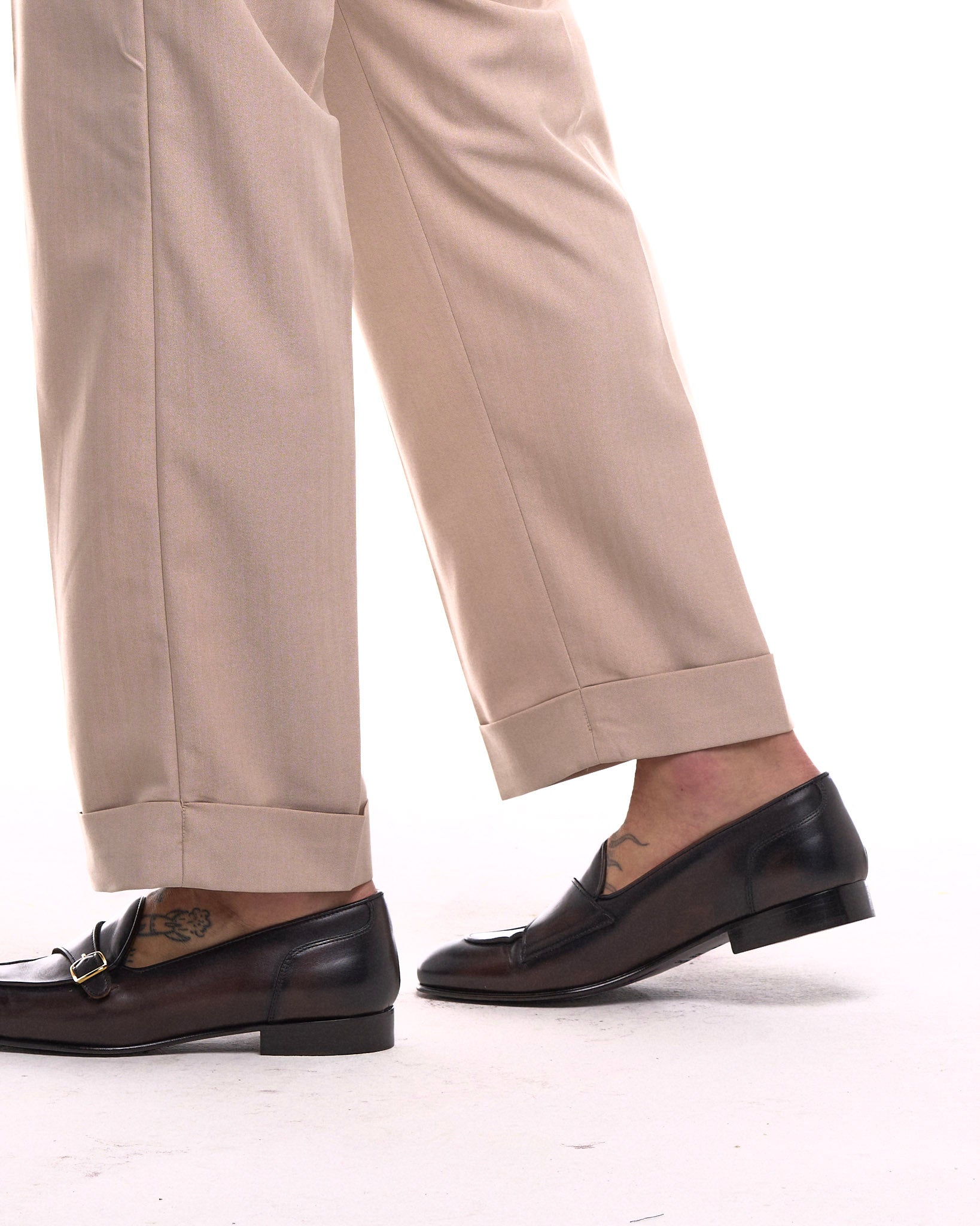 Pantalone Fondo Ampio e Fibbie Laterali Solaro Panna Ostuni