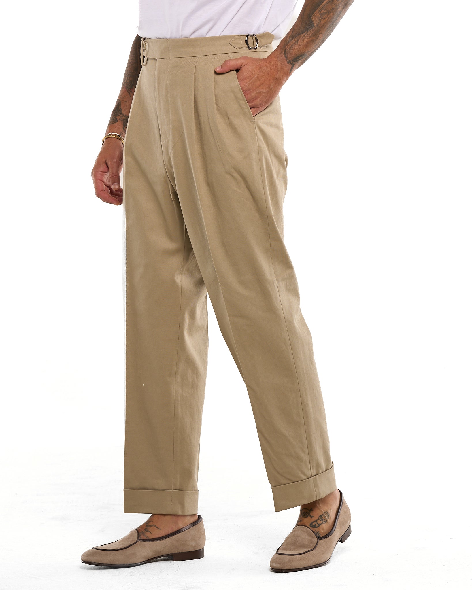 Pantalone Fondo Ampio e Fibbie Laterali in Cotone Beige