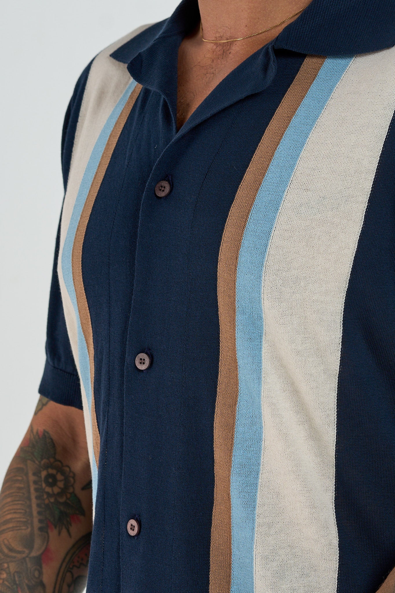 Polo Camicia Blu con Righe a Contrasto