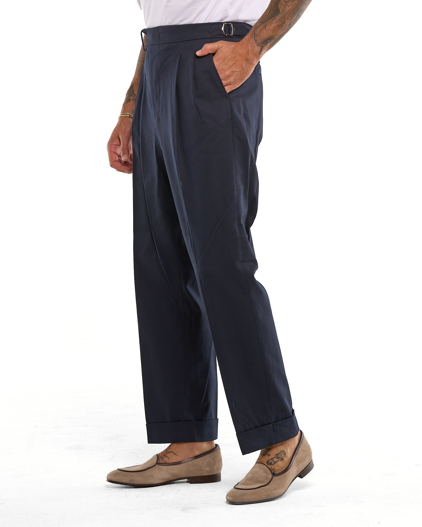 Pantalone Fondo Ampio e Fibbie Laterali in Cotone Blu