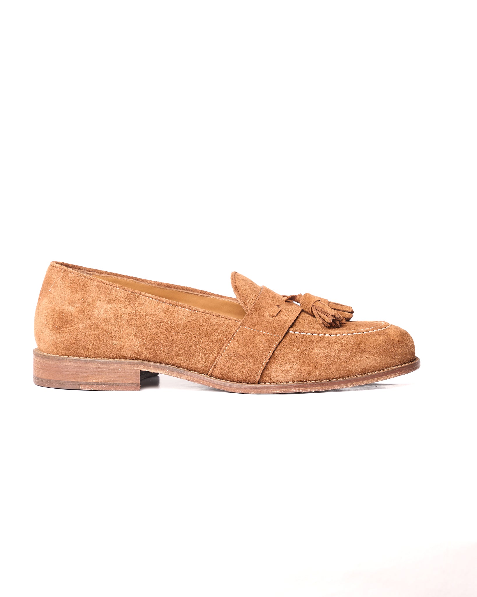 Mocasín con borlas de piel negra