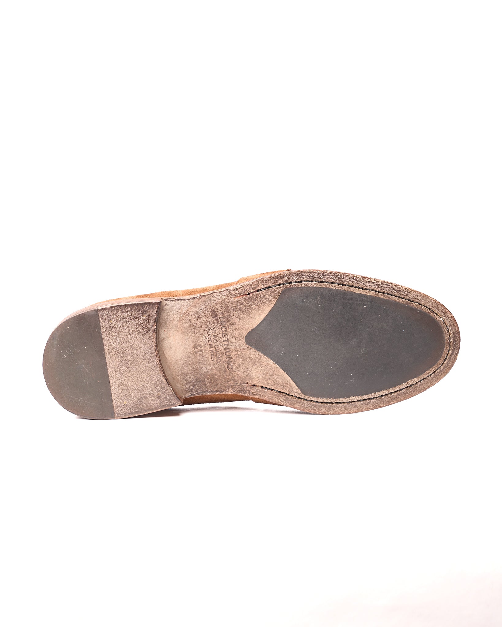 Mocasín con borlas de piel negra