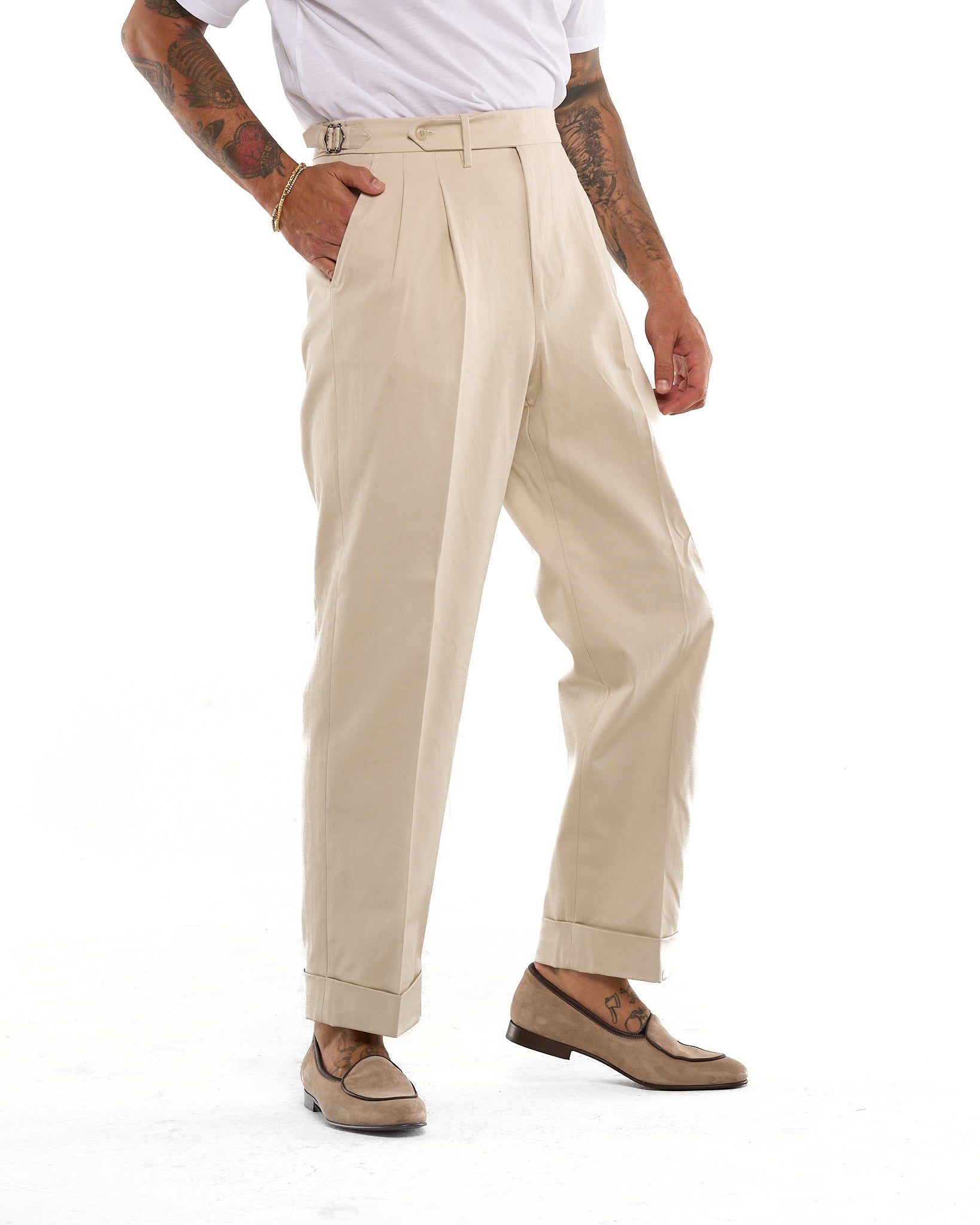 Pantalone Fondo Ampio e Fibbie Laterali in Cotone Panna