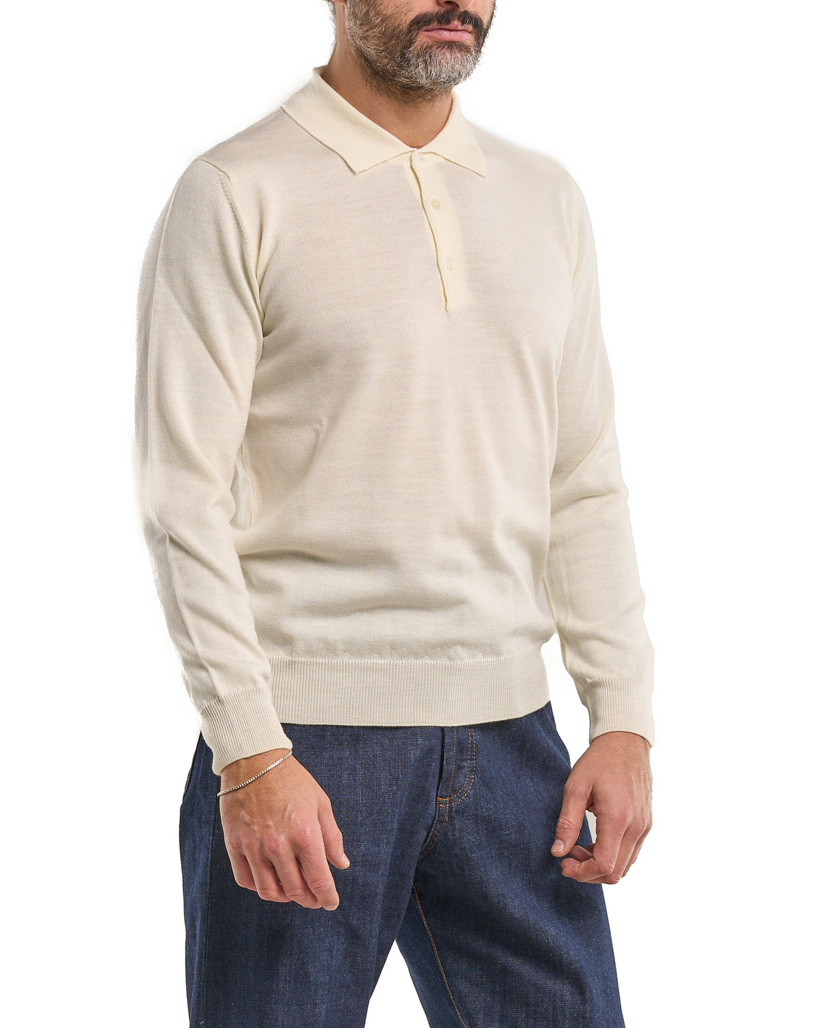 Camiseta con cuello mao y cierre frontal 100 % lana merina crema