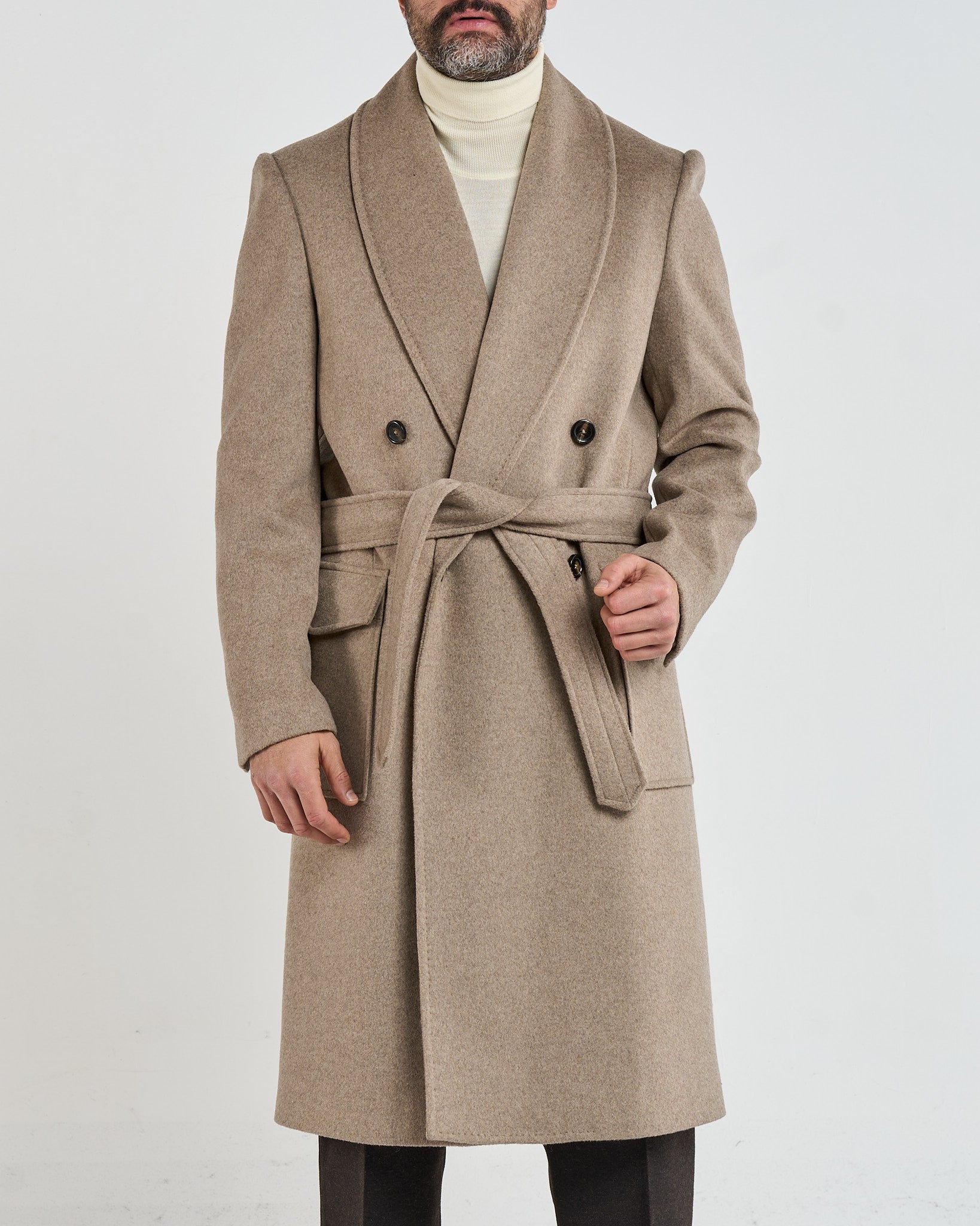 Cappotto Doppiopetto con Rever a Scialle Beige