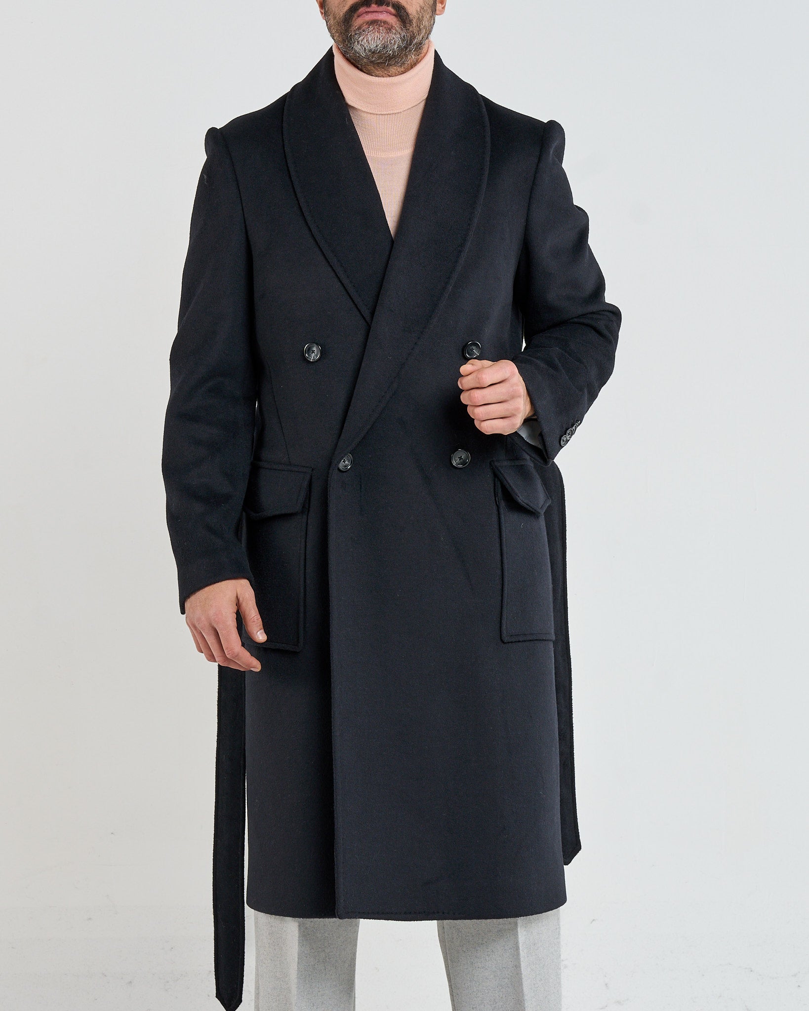 Cappotto Doppiopetto con Rever a Scialle Nero