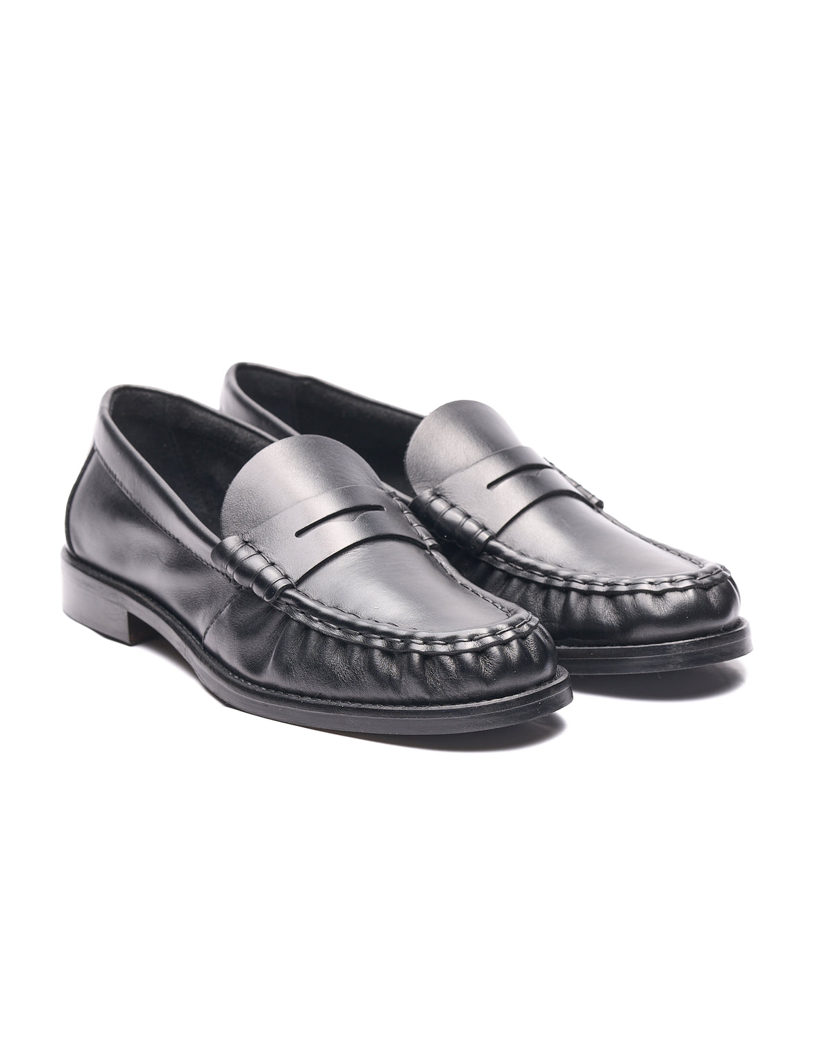 Mocasines de piel negra con detalle fruncido
