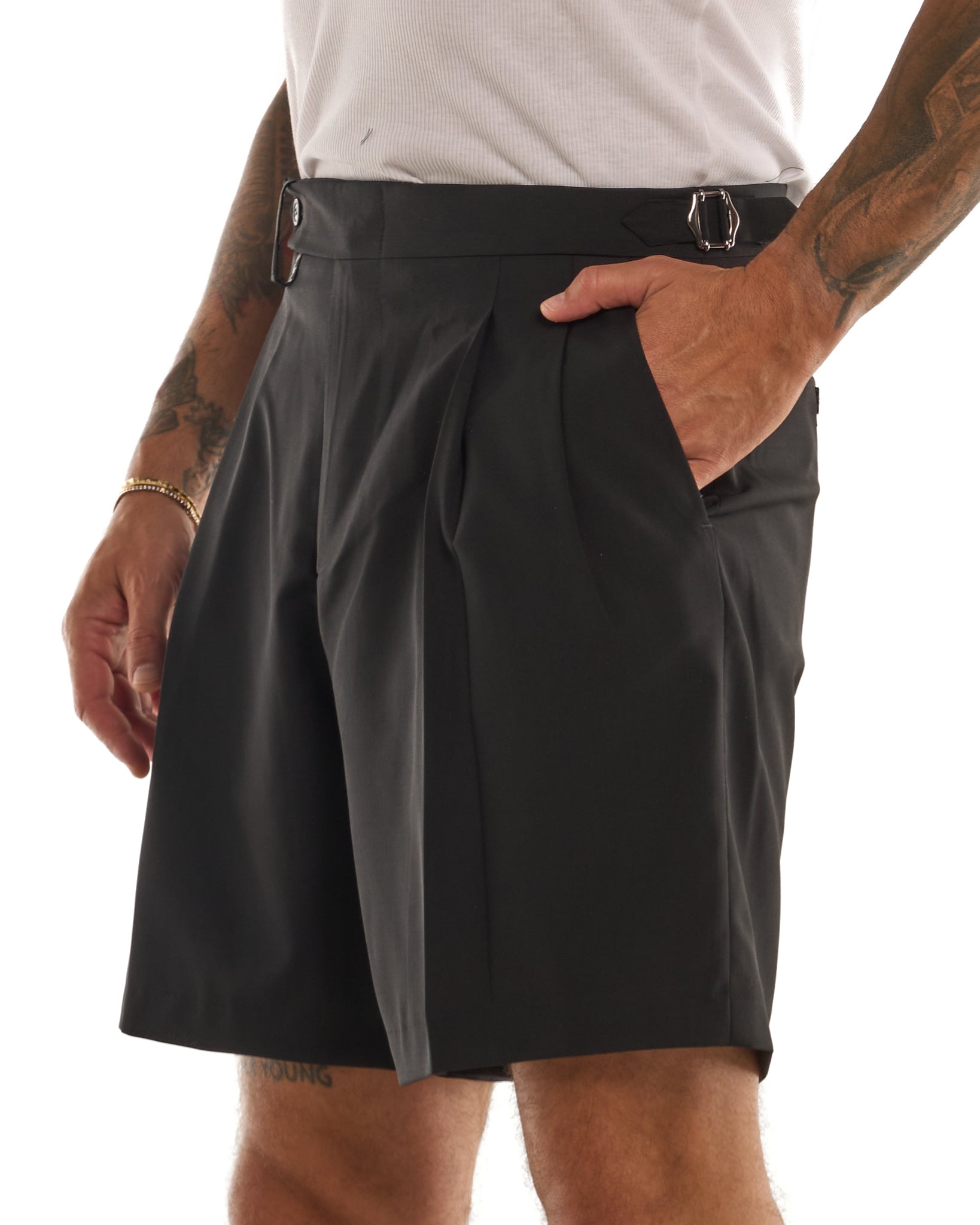 Bermuda Cinta Lunga con Fibbie Laterali Nero Milano