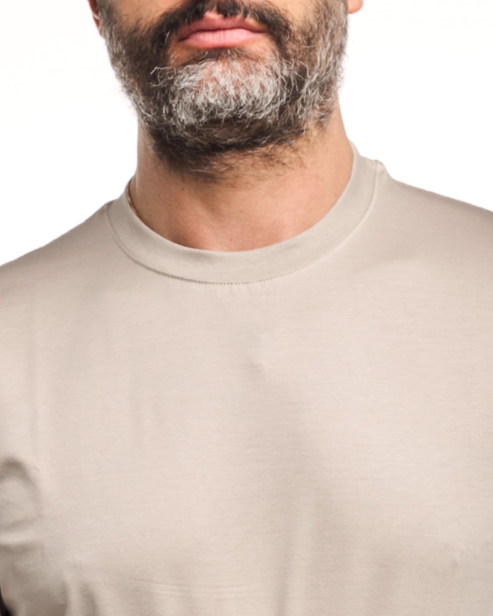 Camiseta normal en color avellana con hilo escocés