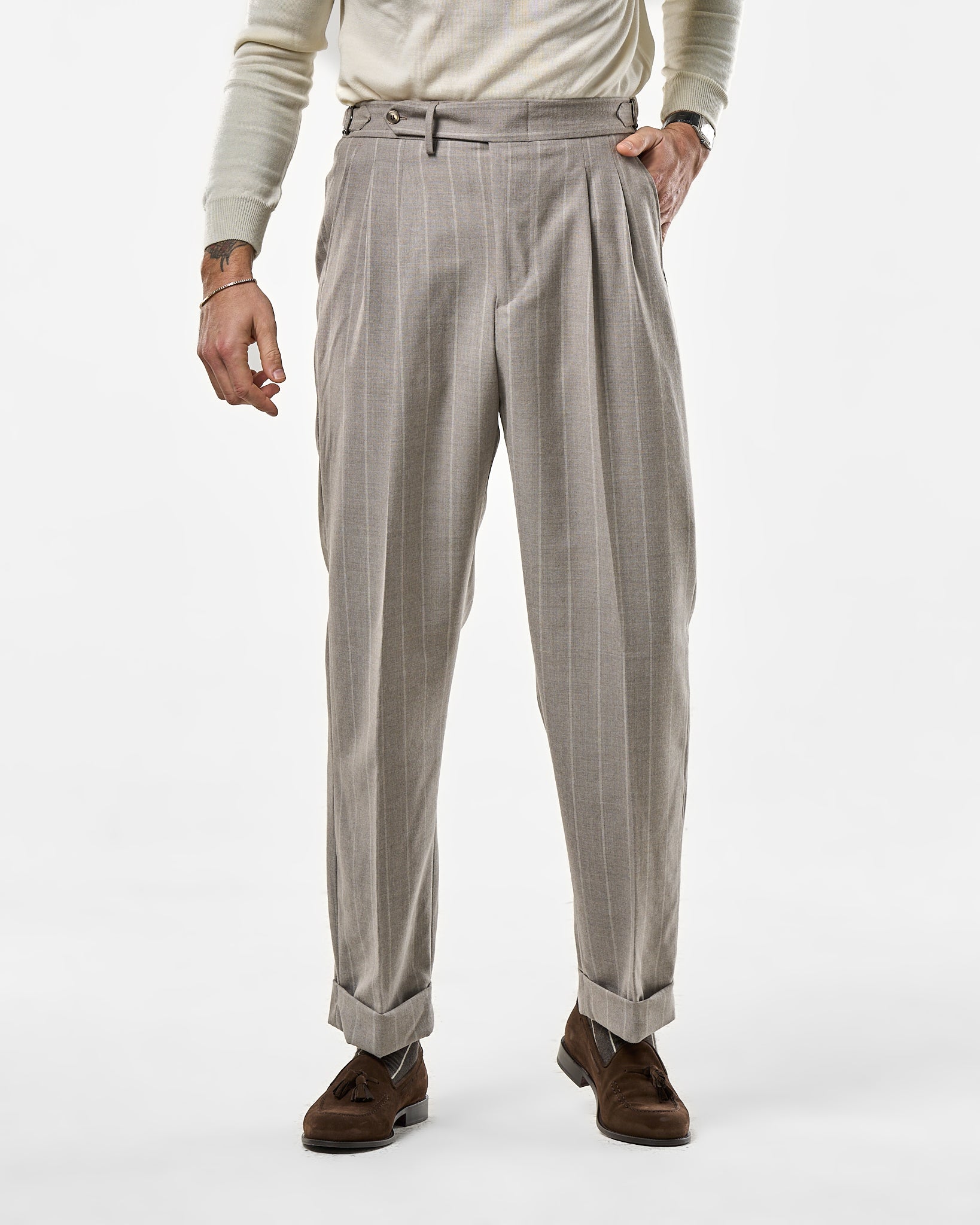 Pantalone Fondo Ampio e Fibbie Laterali in Lana Gessato Sabbia e Panna Matera