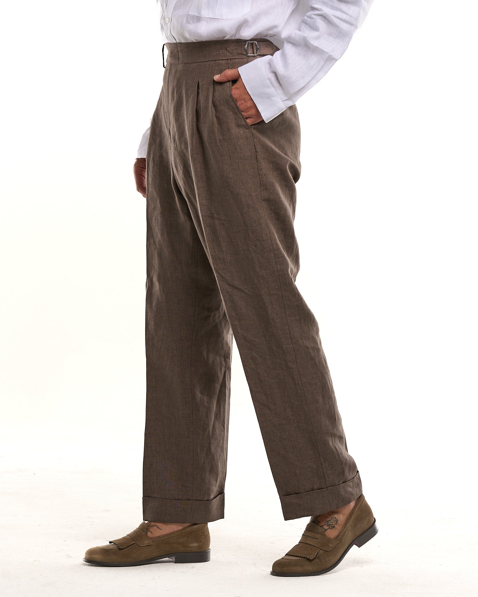 Pantalone Fondo Ampio e Fibbie Laterali in Lino Moro