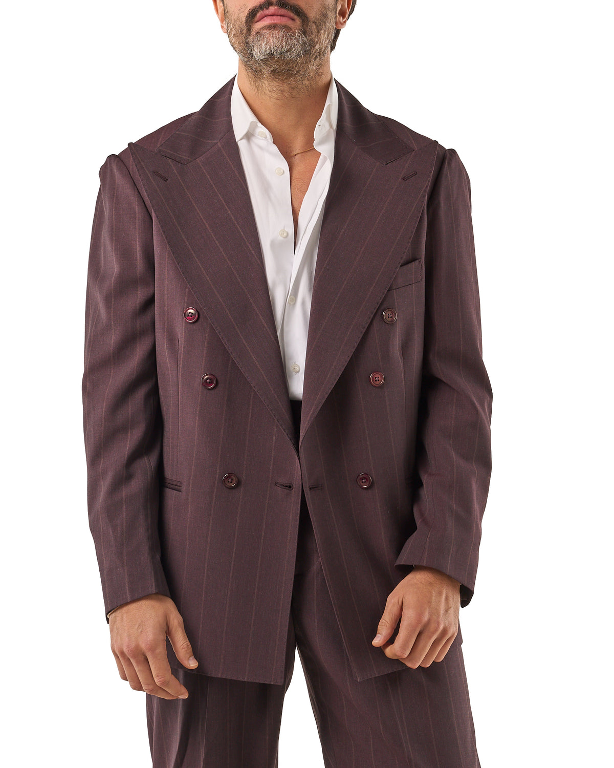 Chaqueta color ciruela con rayas finas en beige