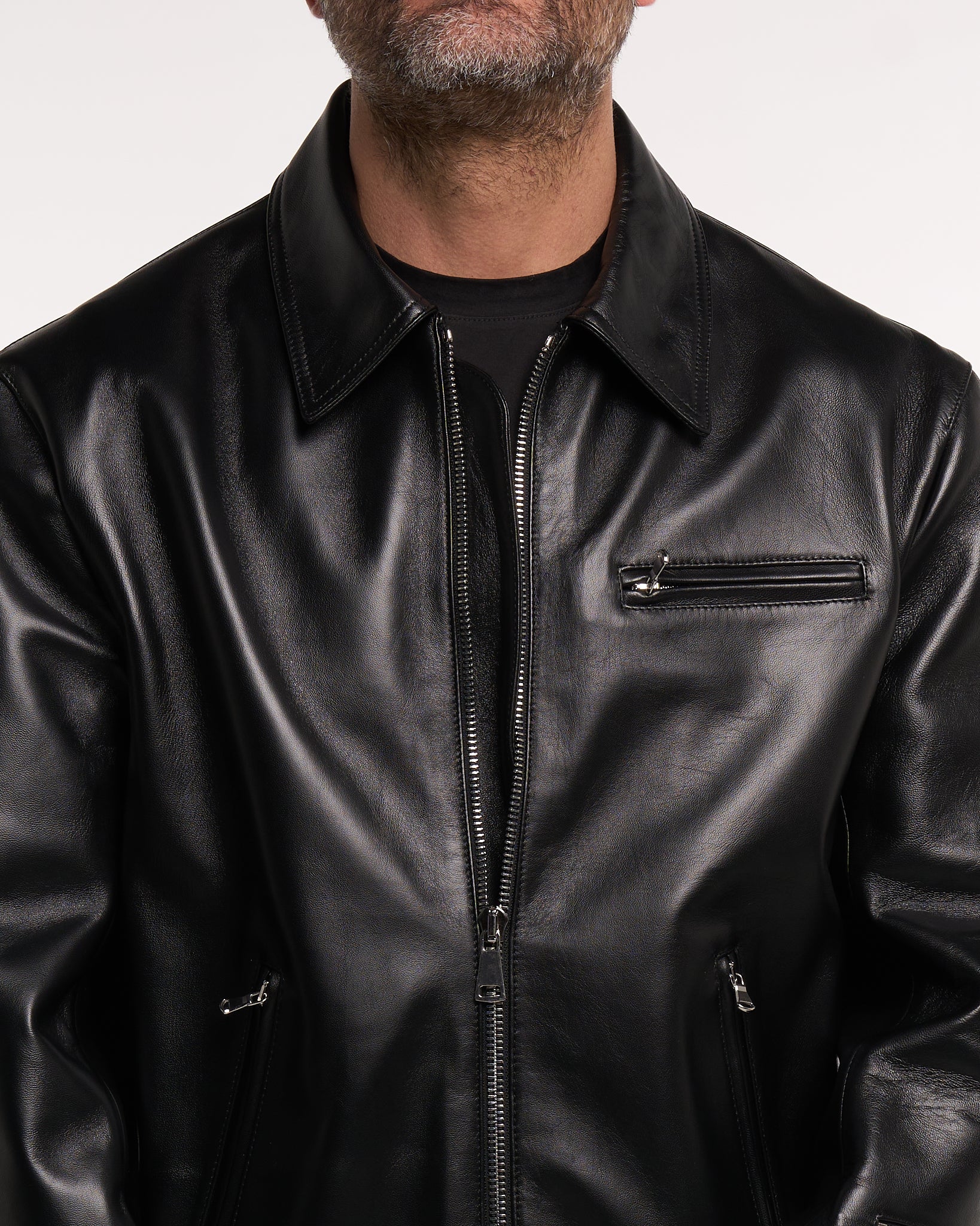 Giubbino in Pelle con Zip Nero