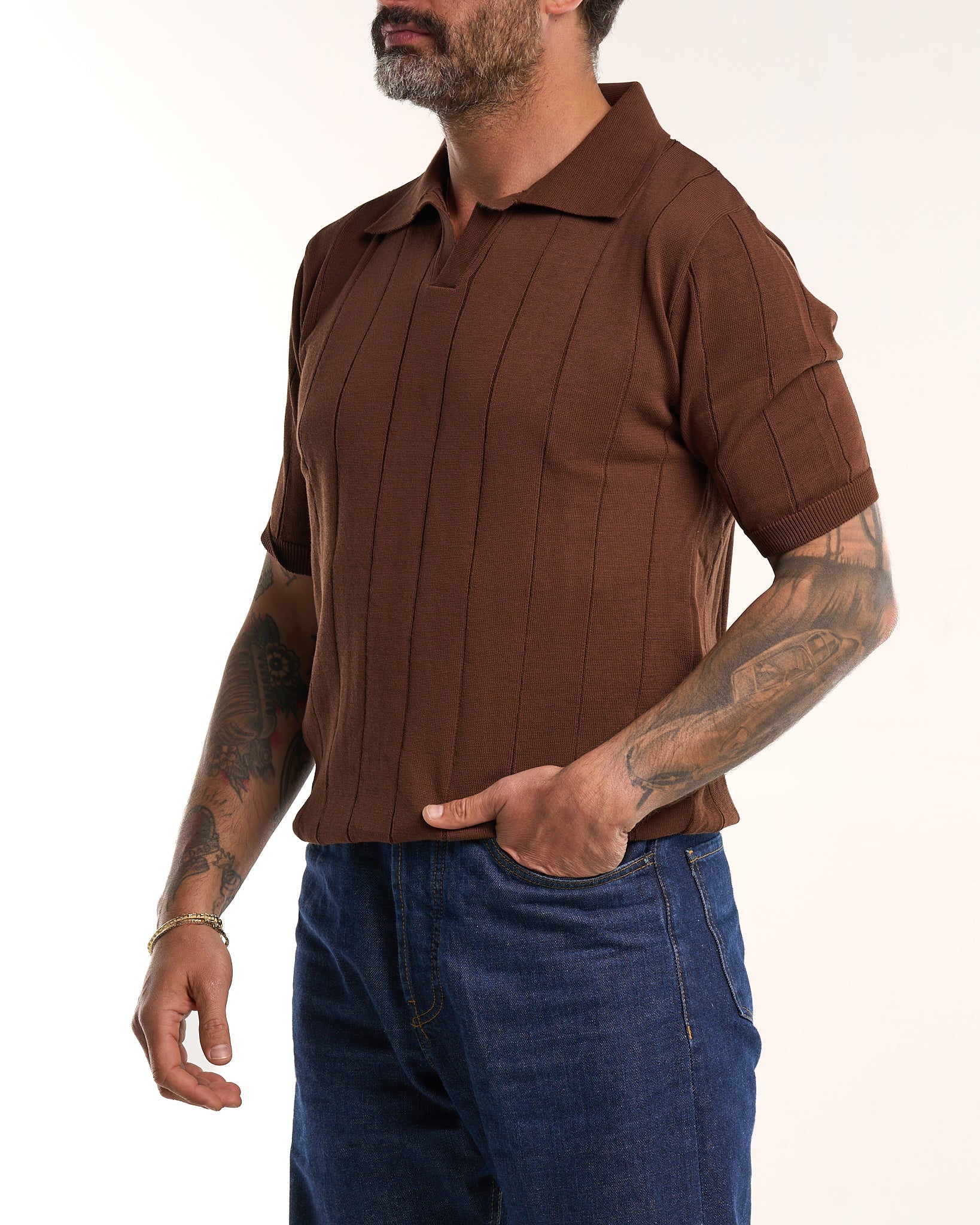 Suéter azul de punto Henley