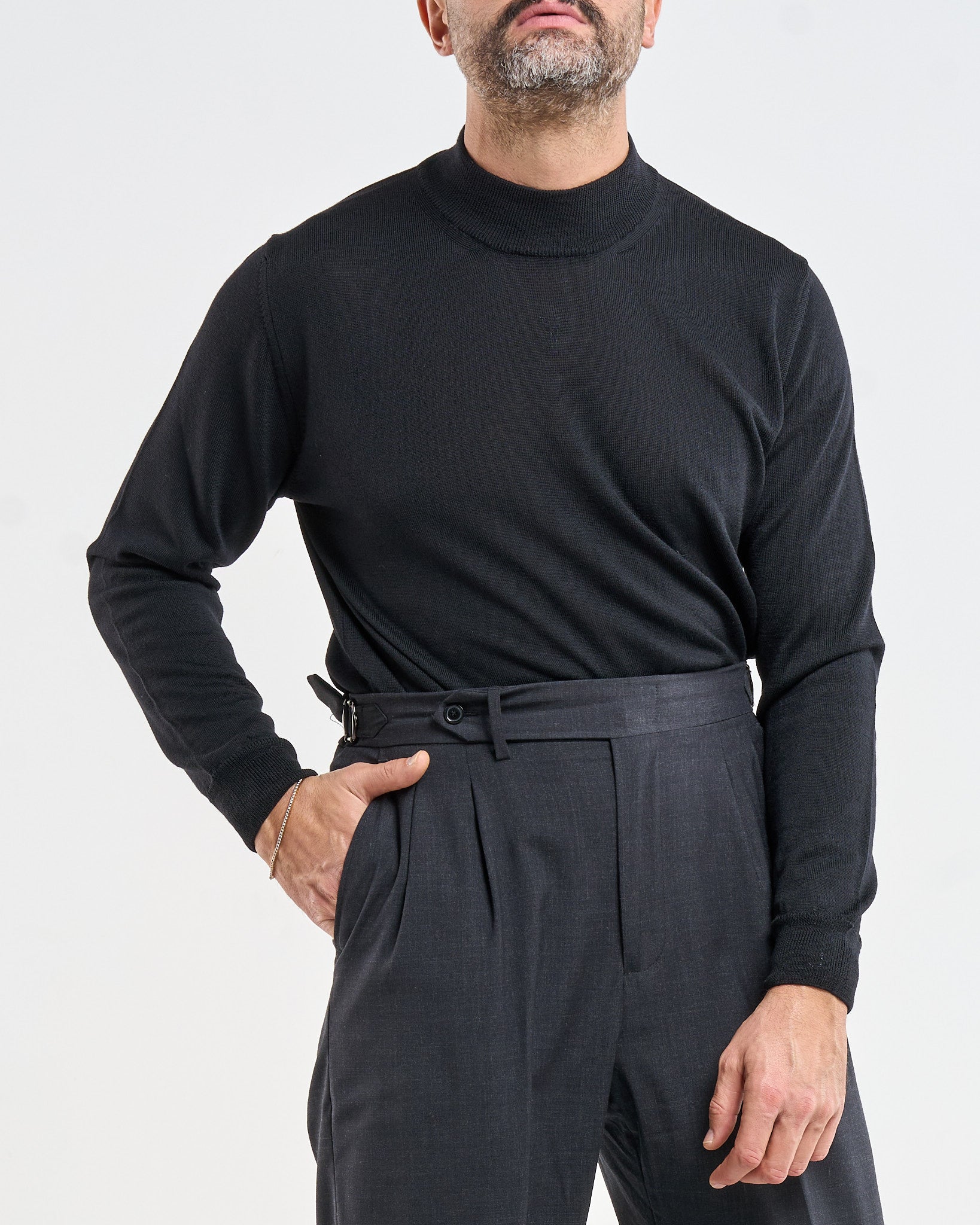 Mezzocollo in 100% Lana Merinos Nero