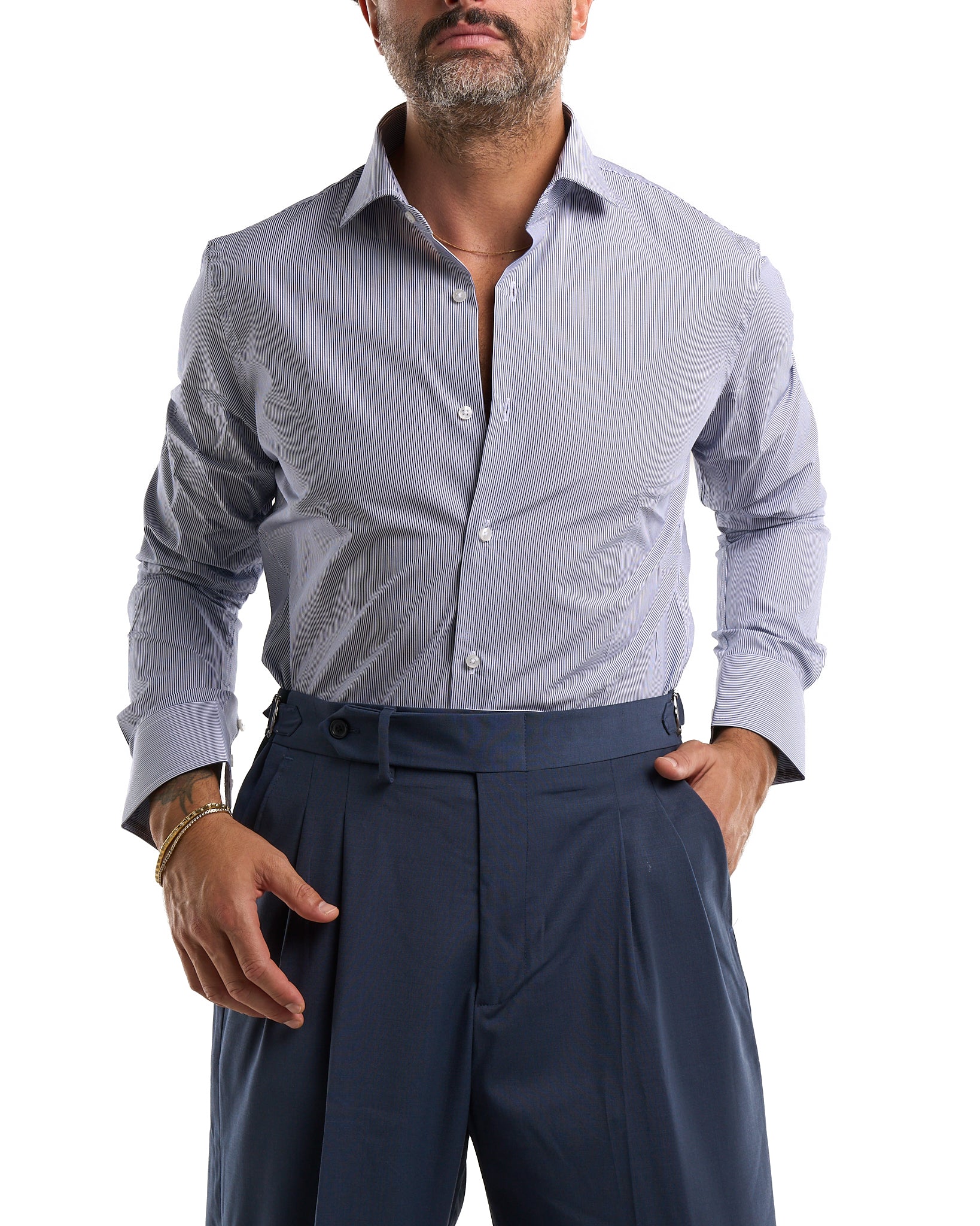 Camisa negra de cuello francés