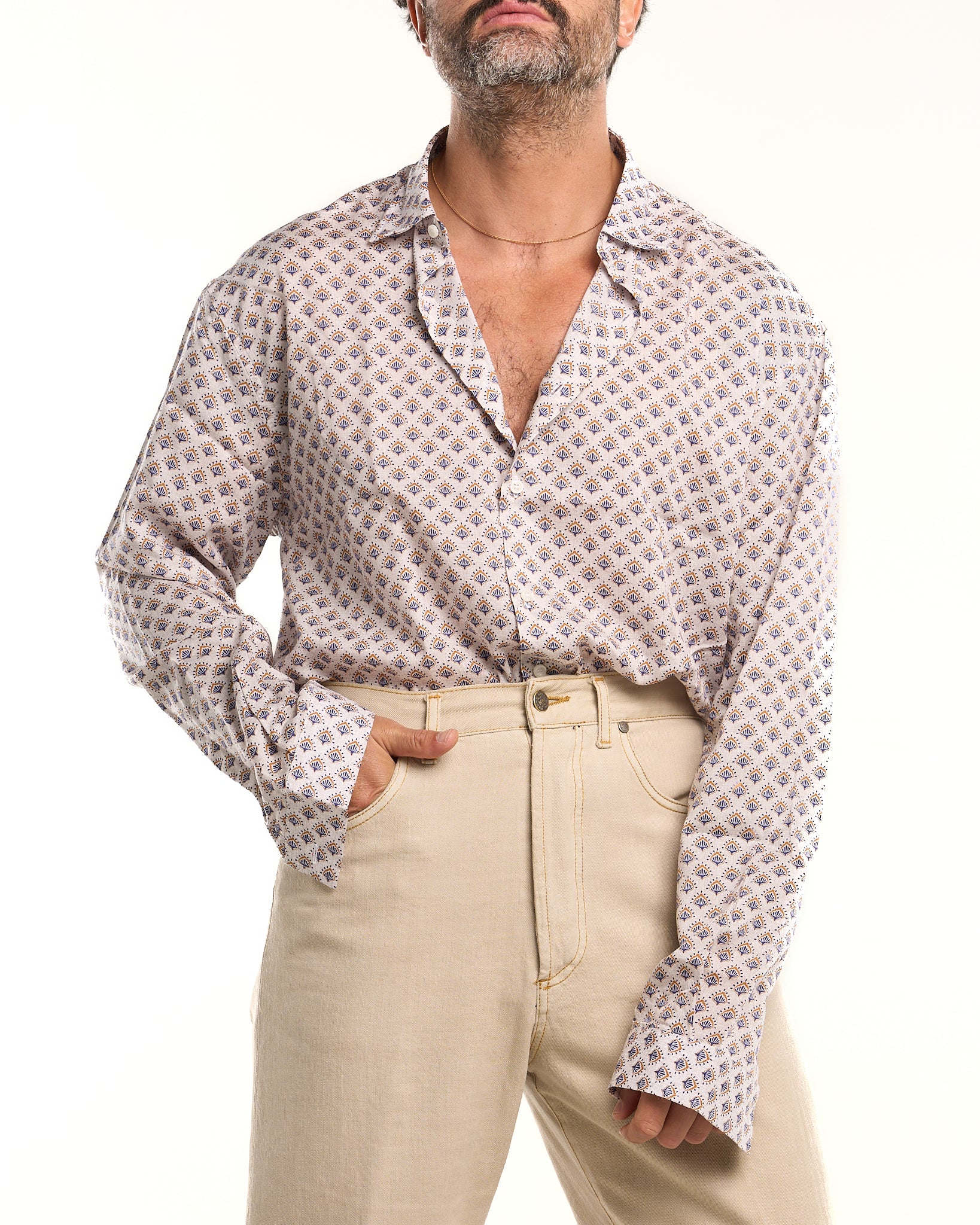 Camicia Oversize in Mussola di Cotone a Fantasia con Fiore Blu
