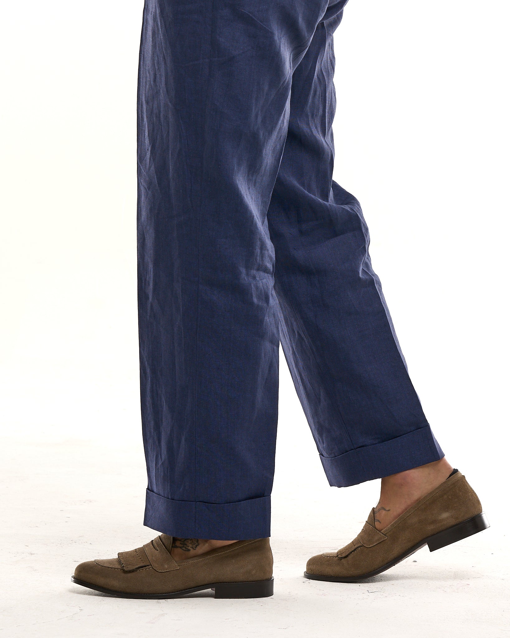 Pantalone Fondo Ampio e Fibbie Laterali in Lino Blu