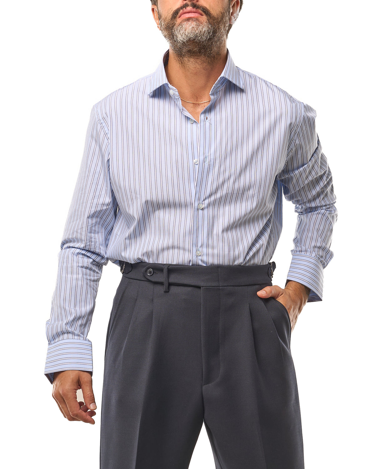 Camisa negra de cuello francés