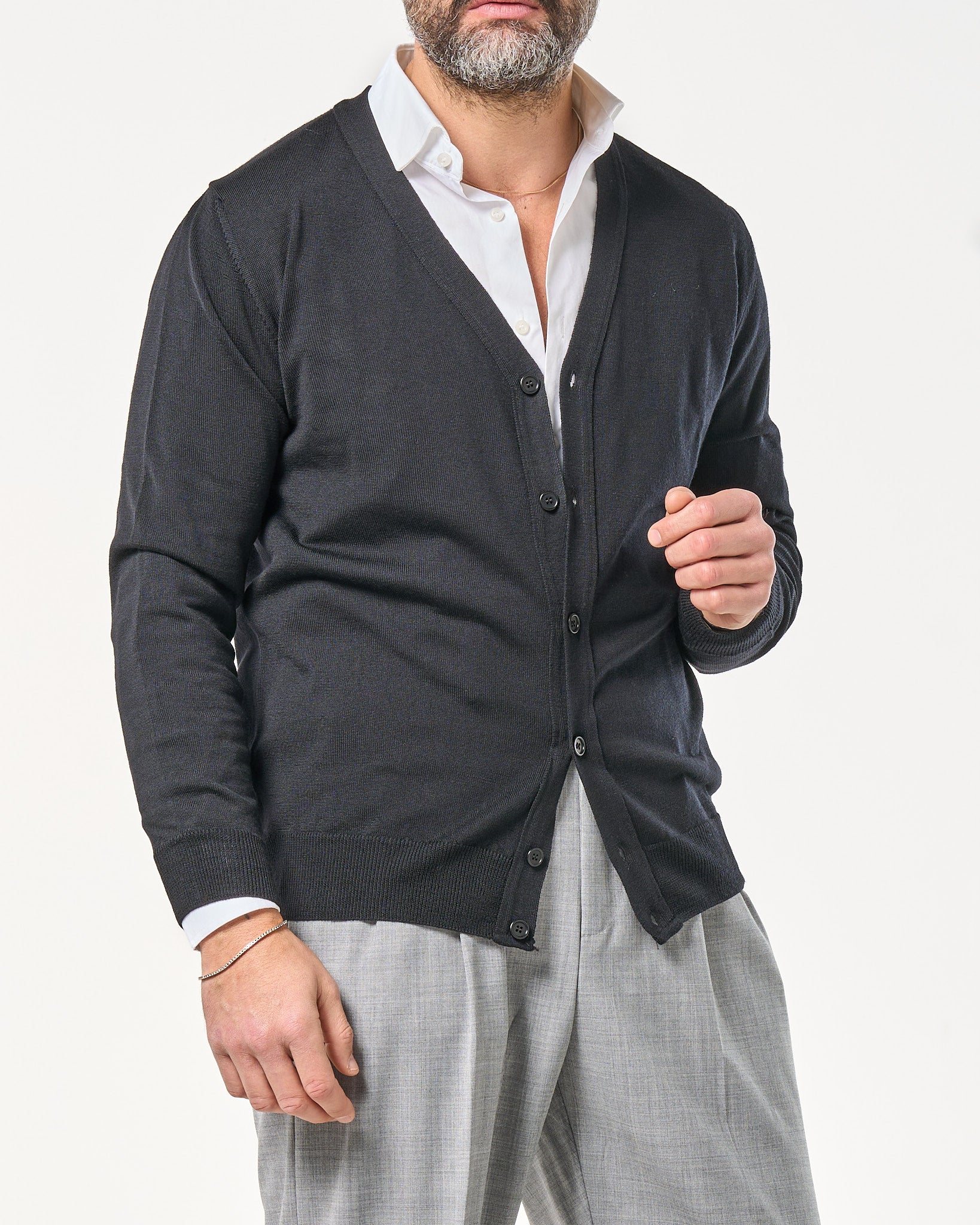 Cárdigan negro 100% lana merino