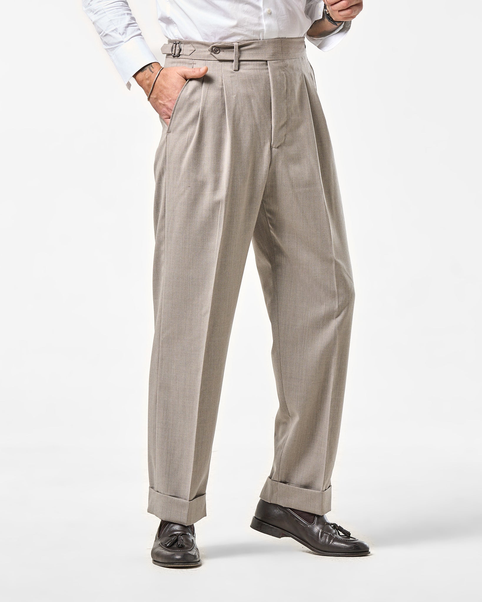 Pantalone Fondo Ampio e Fibbie Laterali in Lana Sabbia Foulè Norcia