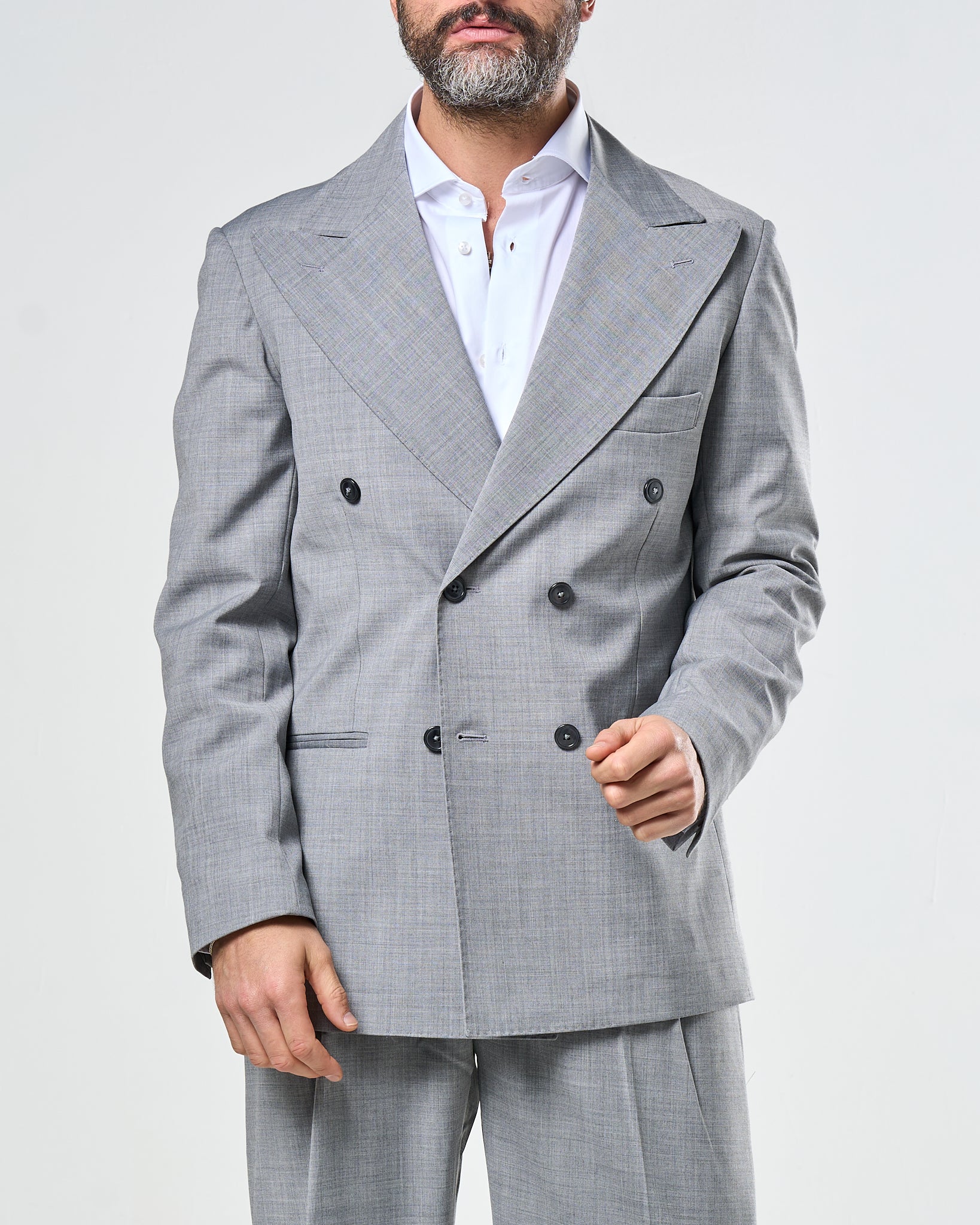 Chaqueta cruzada gris Wall Street con botón central y solapa de pico