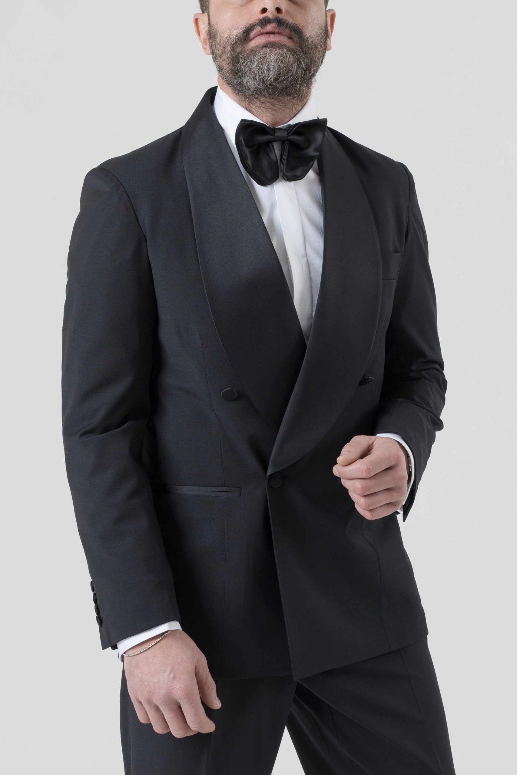 Chaqueta de esmoquin negra cruzada con solapa de chal