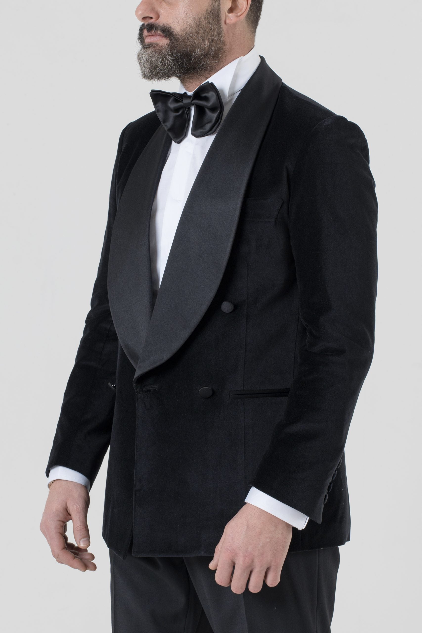Giacca Smoking Doppiopetto con Rever a Scialle in Velluto Nero