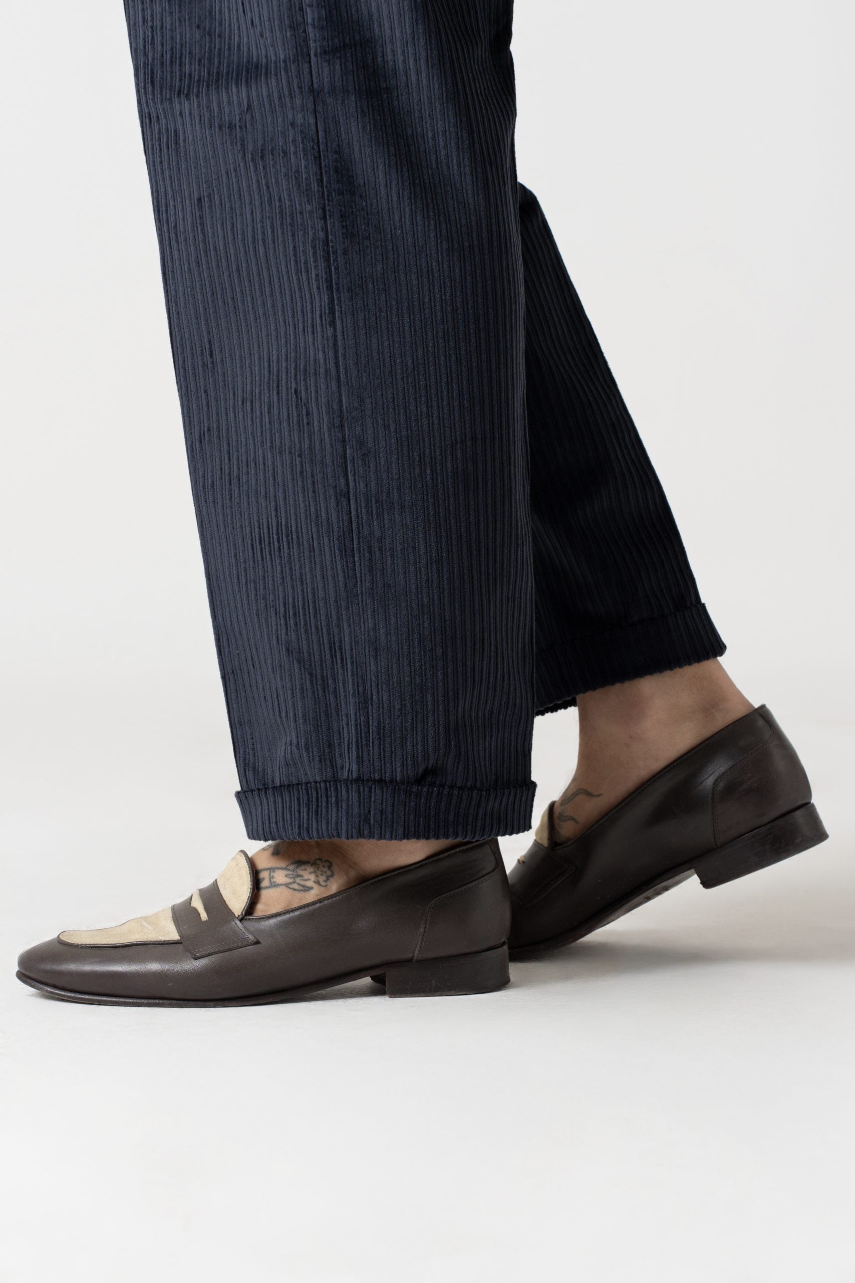 Pantalone in Velluto a Coste Fondo Ampio con Passanti Blu