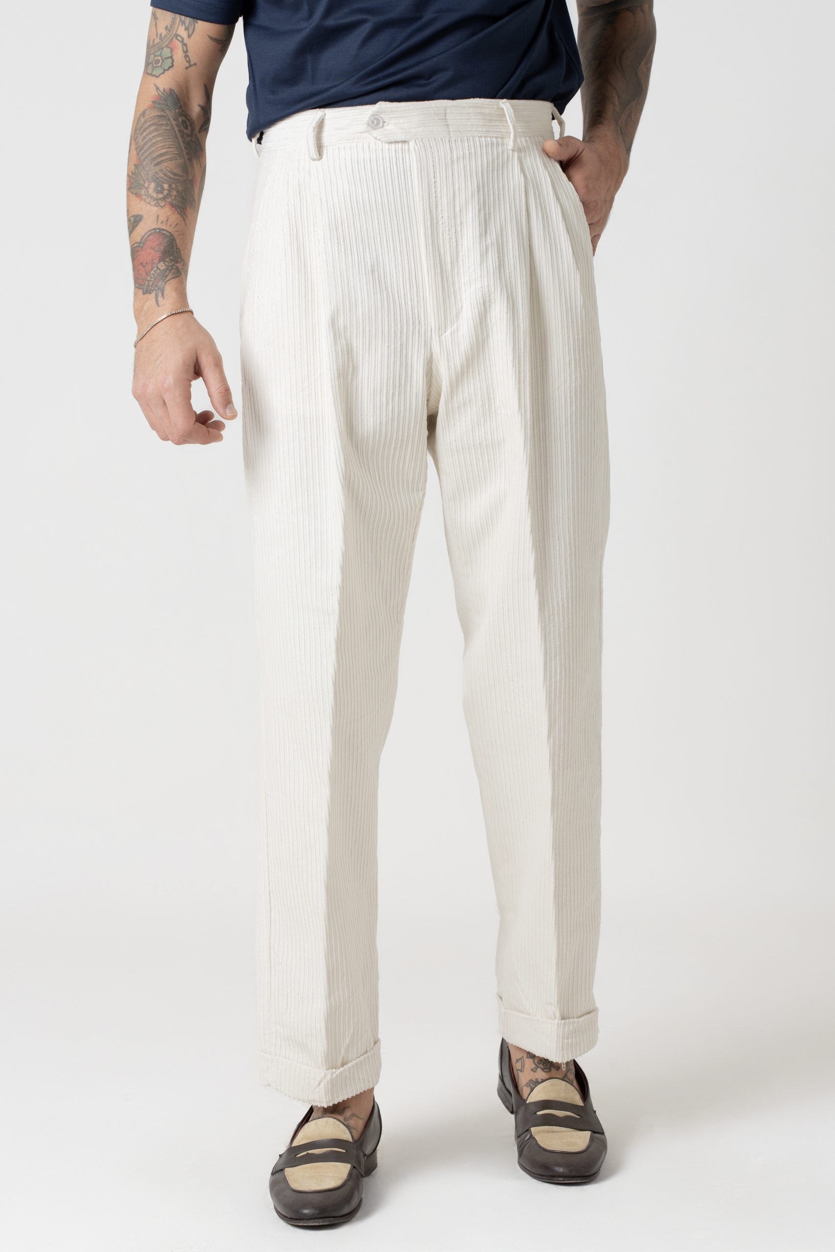 Pantalone in Velluto a Coste Fondo Ampio con Passanti Panna