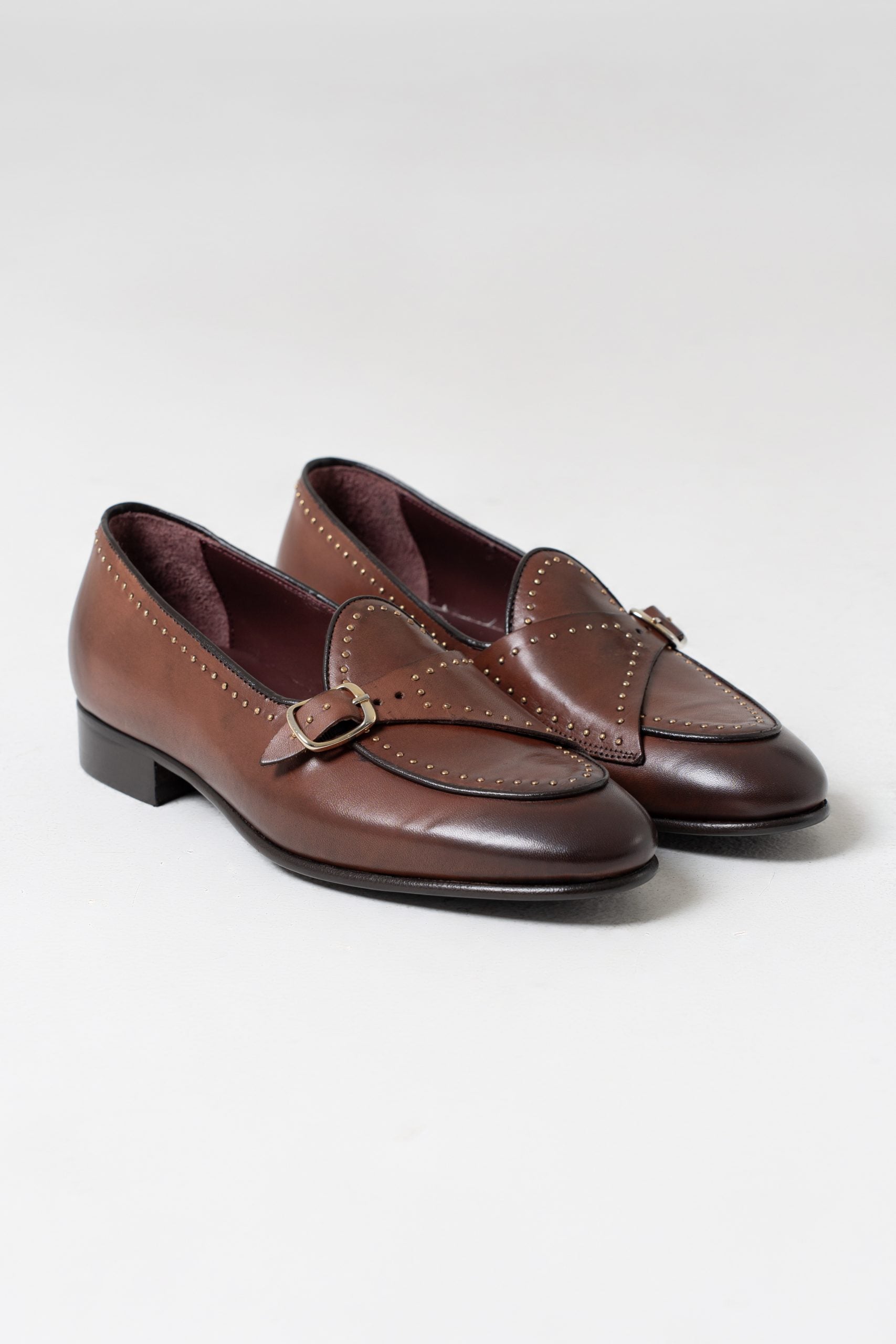 Mocassino Borchiato con Fibbia Laterale Cognac