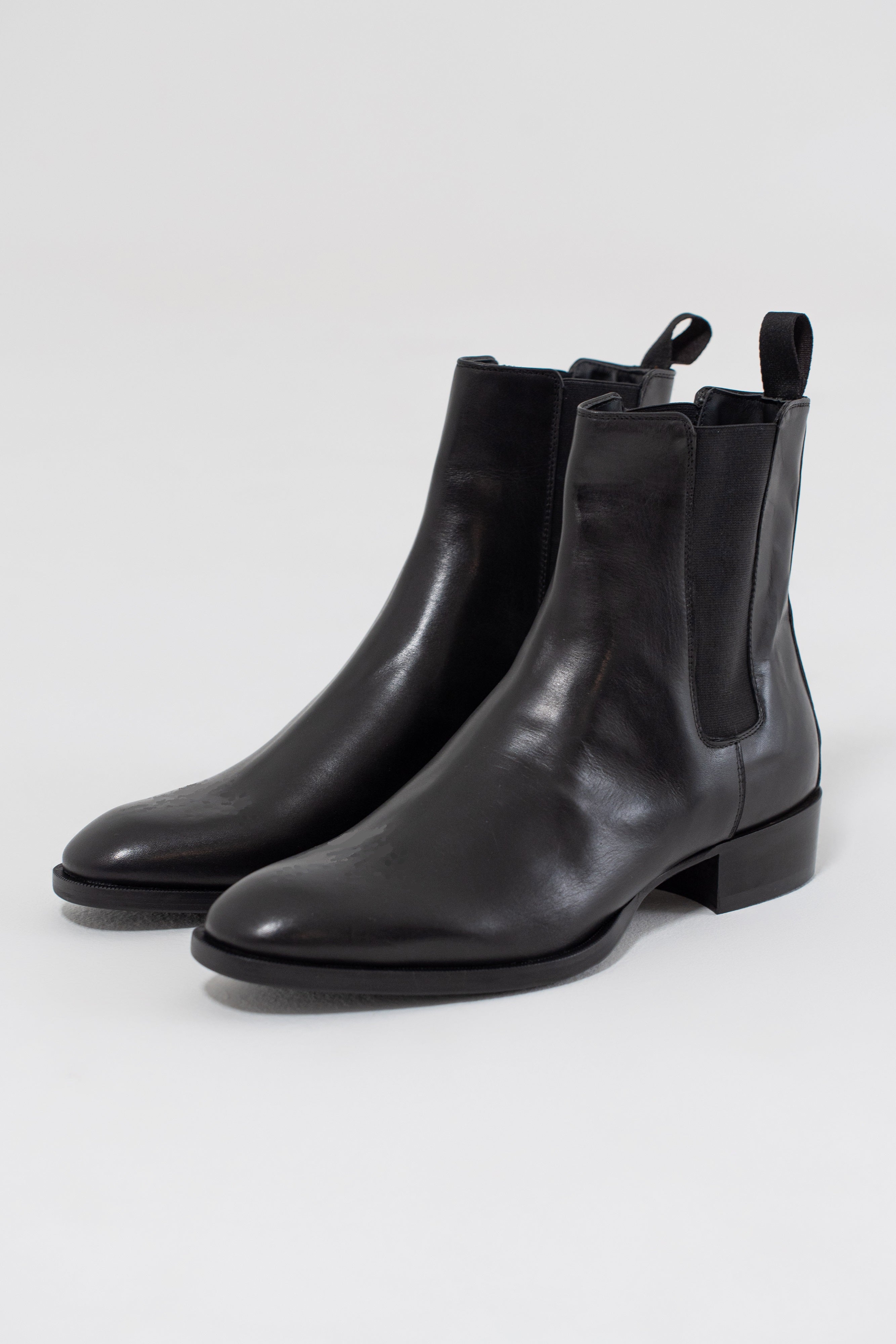 John Boots in Pelle Nero
