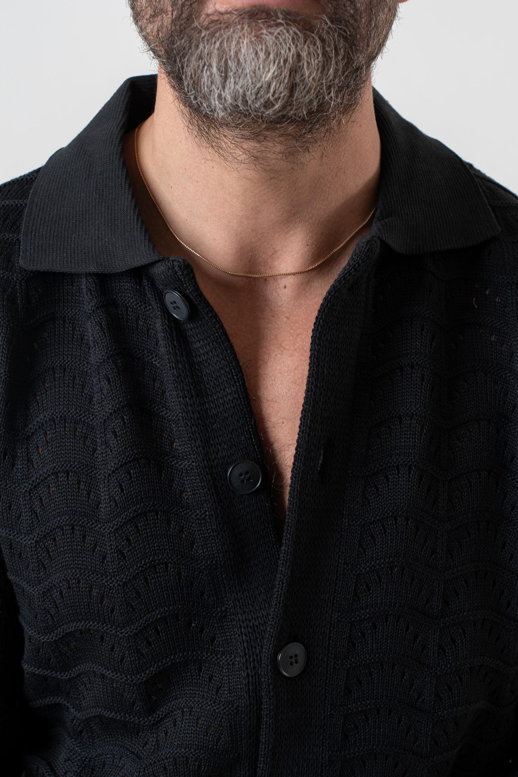 Cardigan Traforato con Collo Polo Nero