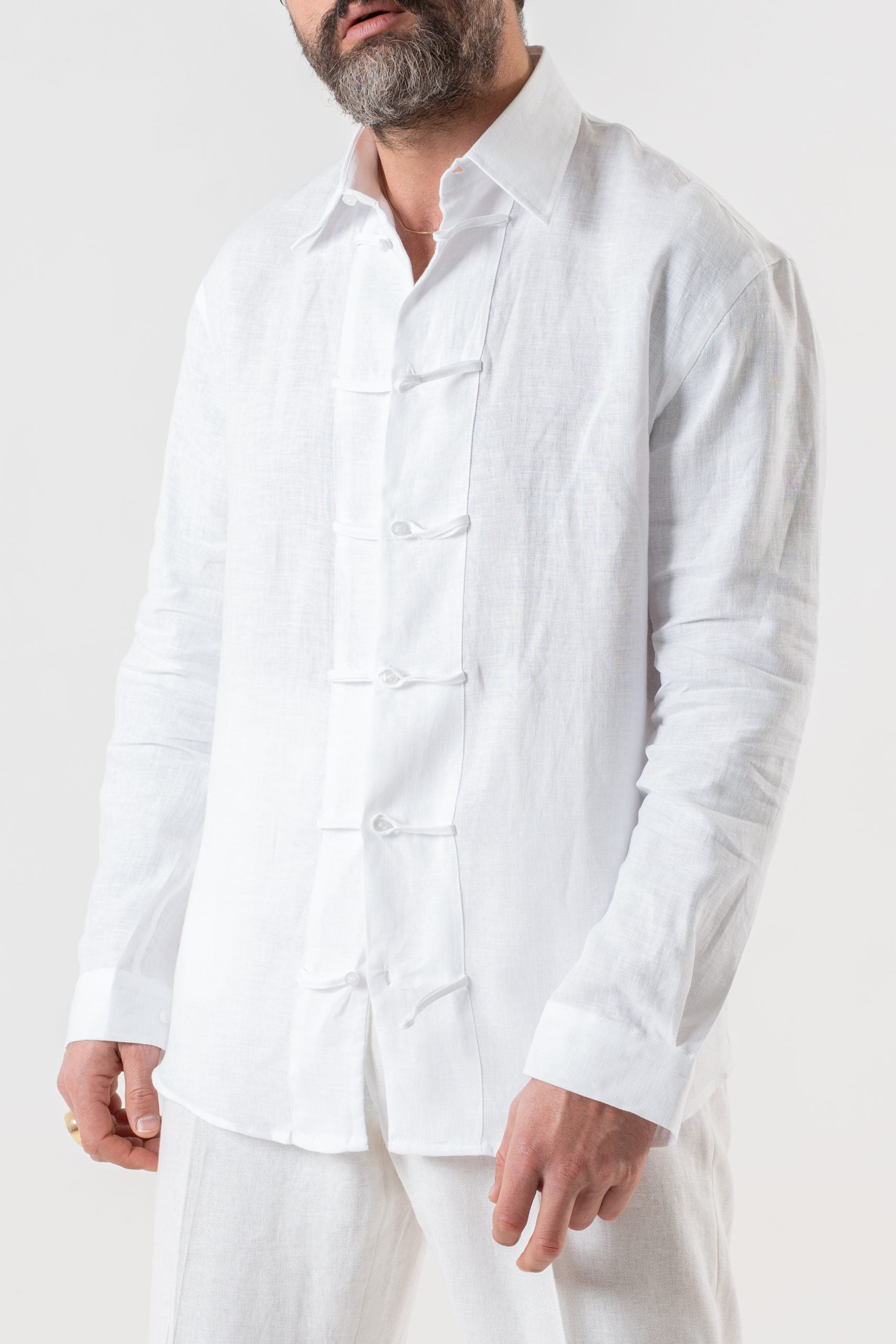 Camicia in Lino con Alamari in 100% Lino Bianca