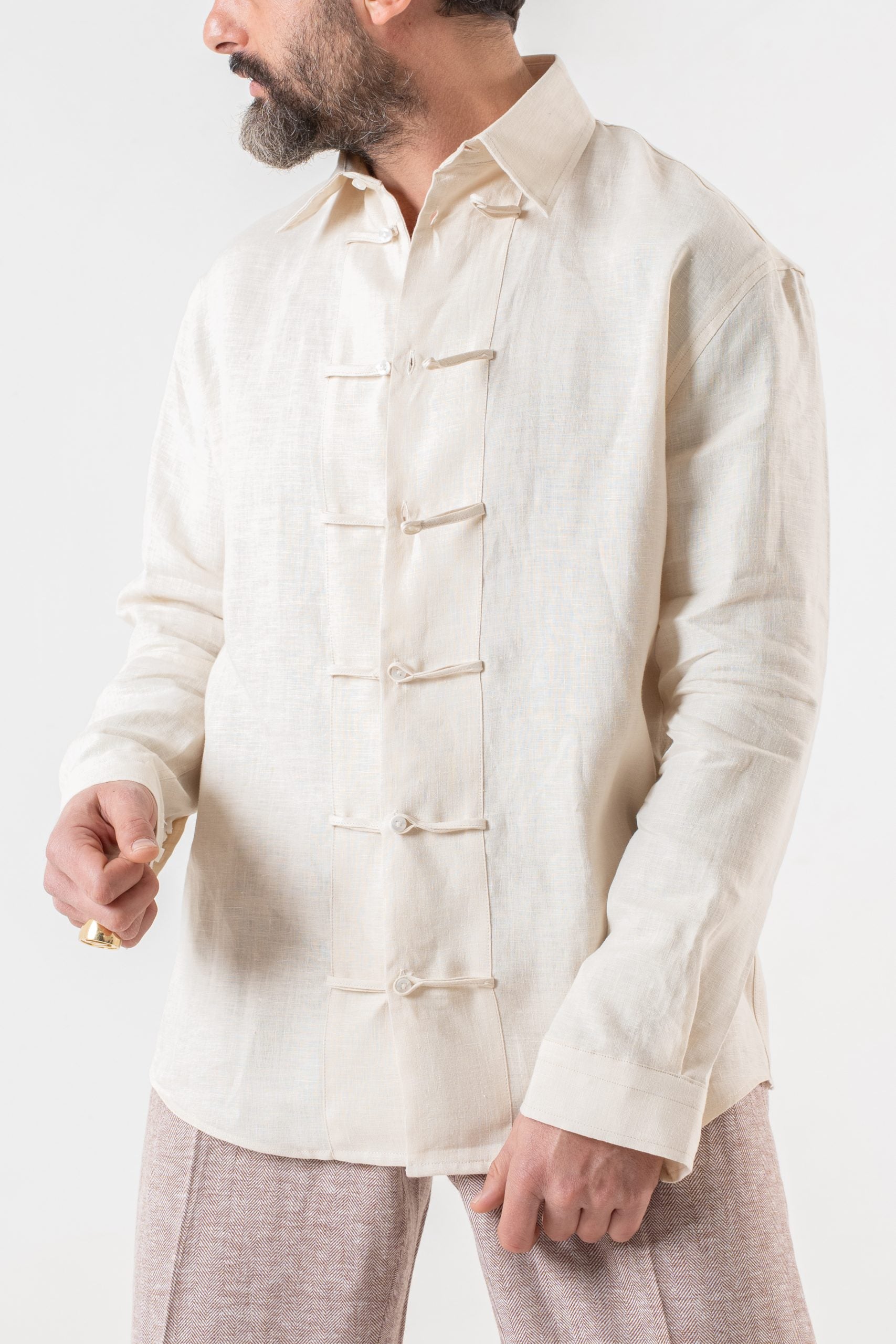 Camicia in Lino con Alamari in 100% Lino Naturale
